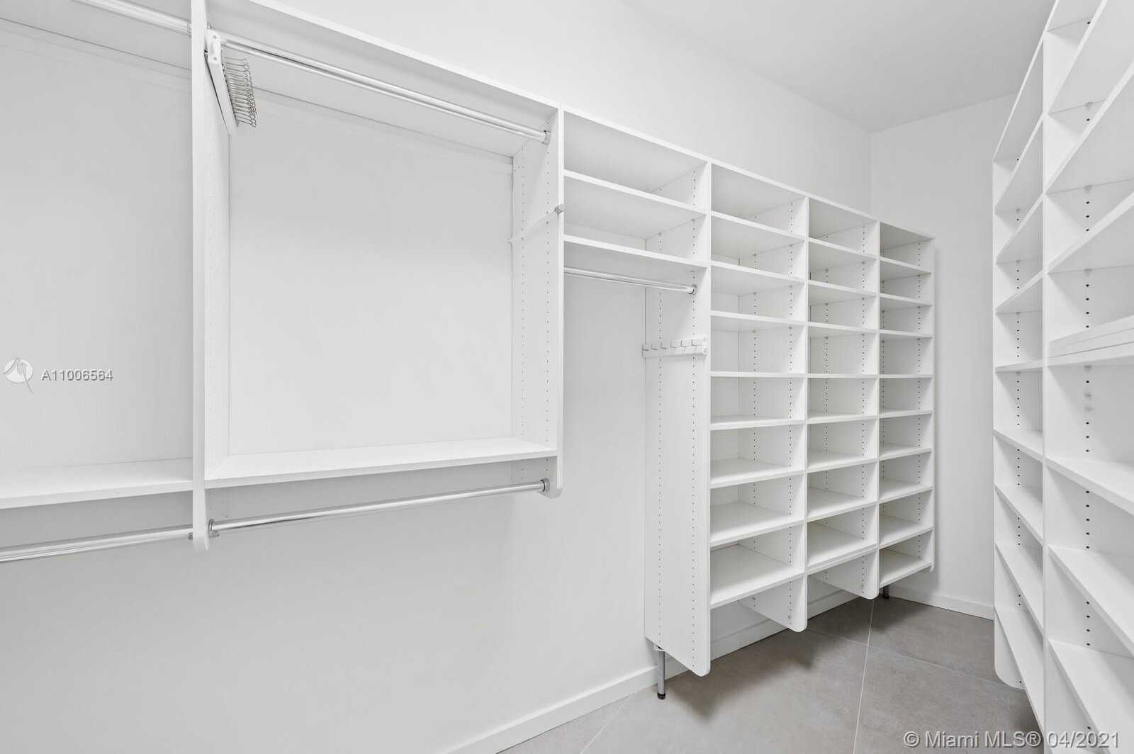 Small Image of 3651 SAINT GAUDENS RD, Miami Number 31