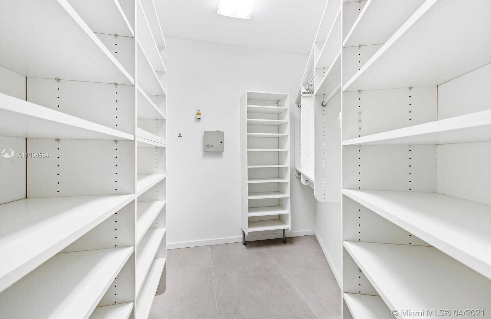 Small Image of 3651 SAINT GAUDENS RD, Miami Number 32