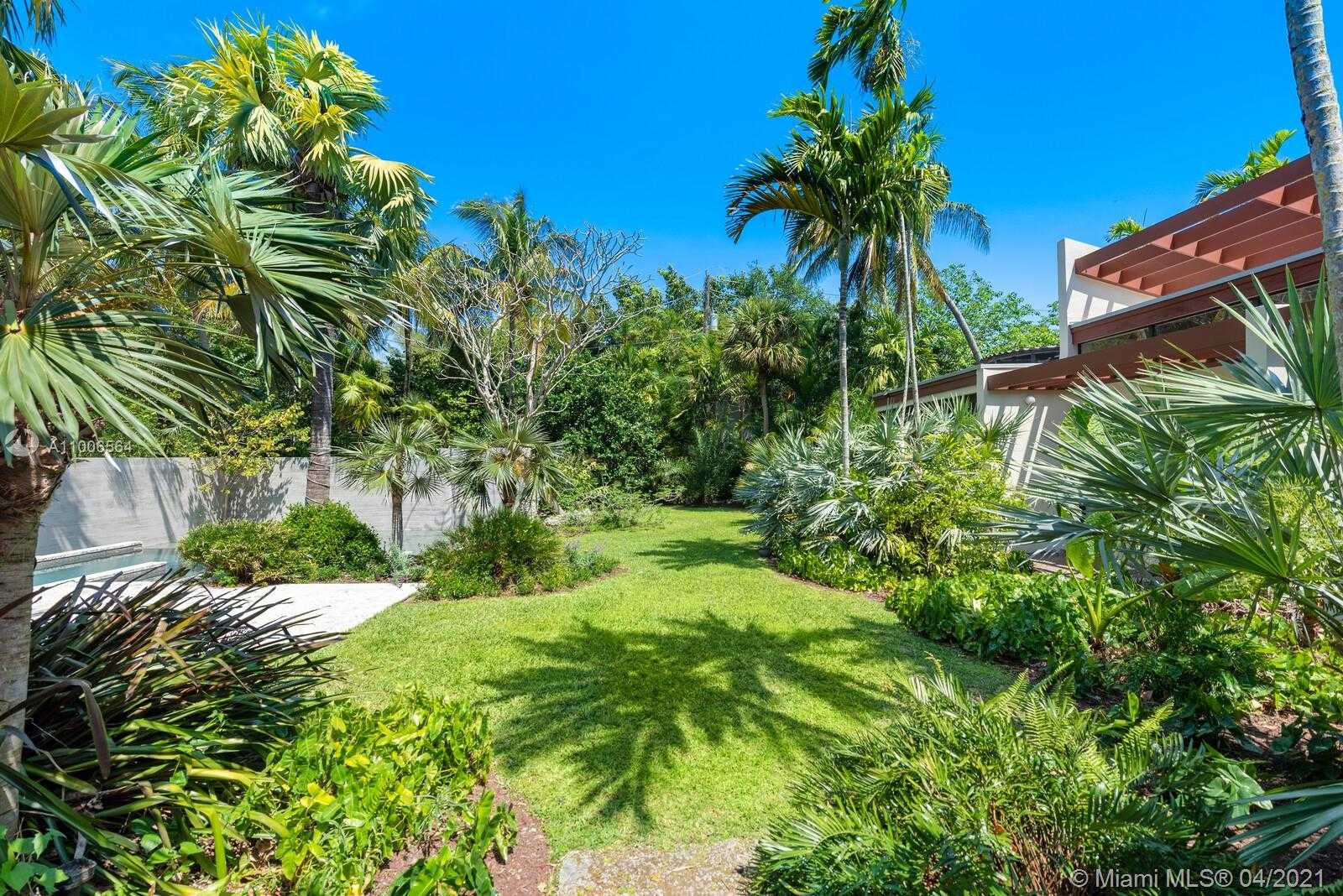 Small Image of 3651 SAINT GAUDENS RD, Miami Number 35