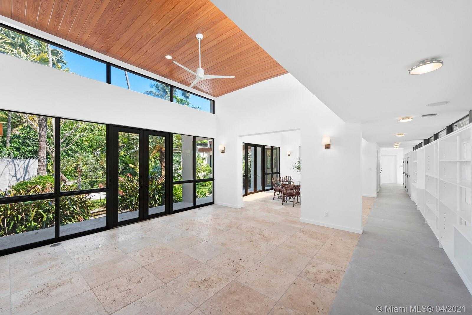 Small Image of 3651 SAINT GAUDENS RD, Miami Number 6