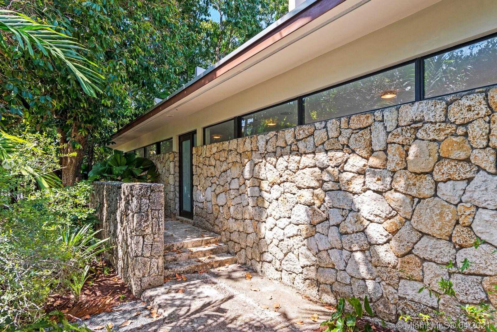 Small Image of 3651 SAINT GAUDENS RD, Miami Number 60