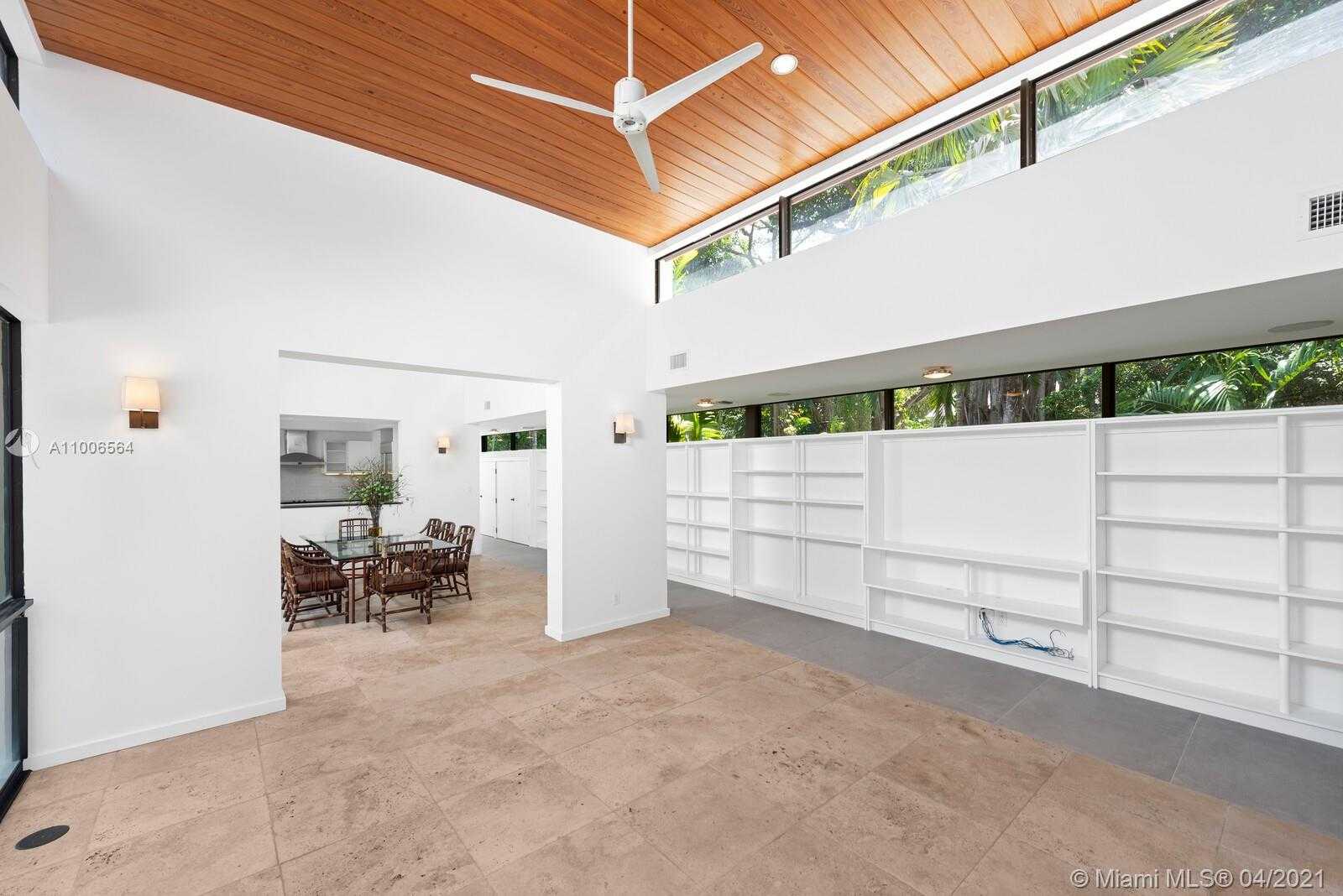 Small Image of 3651 SAINT GAUDENS RD, Miami Number 8