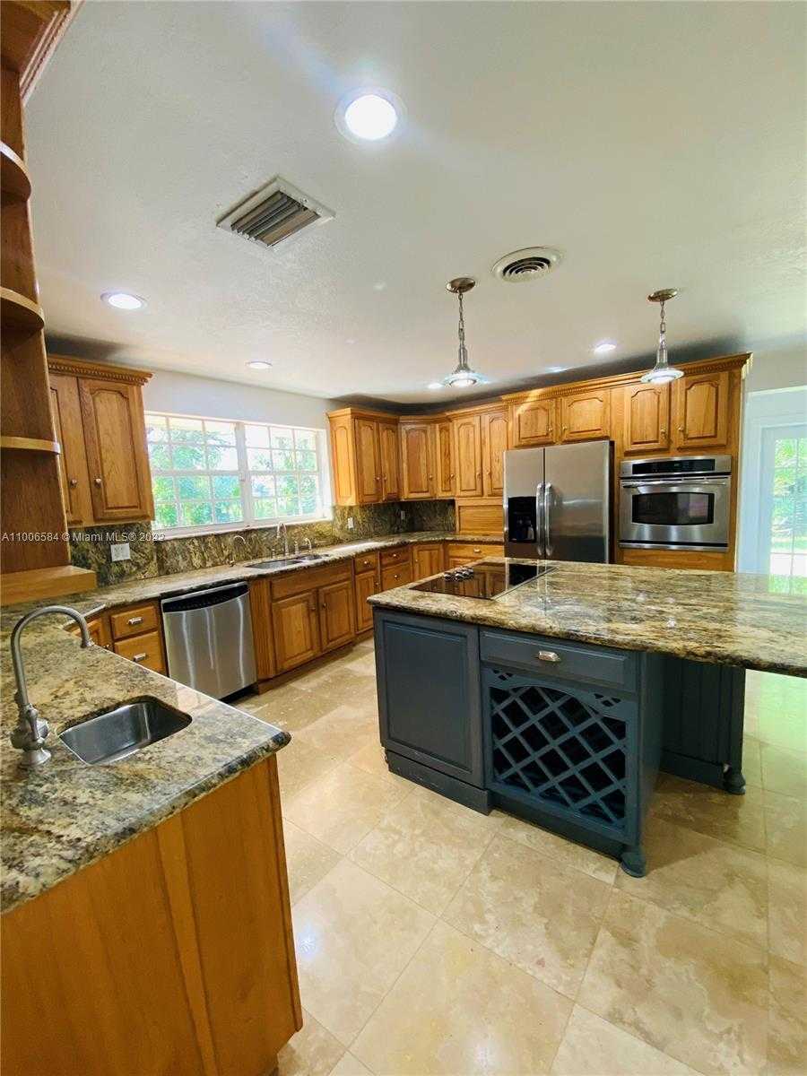 Small Image of 4181 SOUTH WEST 103RD AVE, Davie Number 14