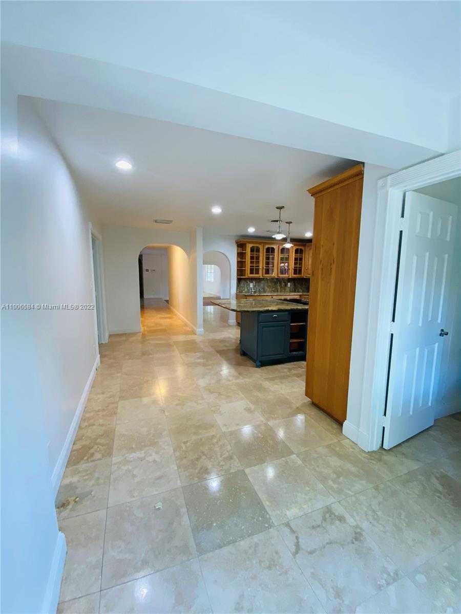 Small Image of 4181 SOUTH WEST 103RD AVE, Davie Number 15