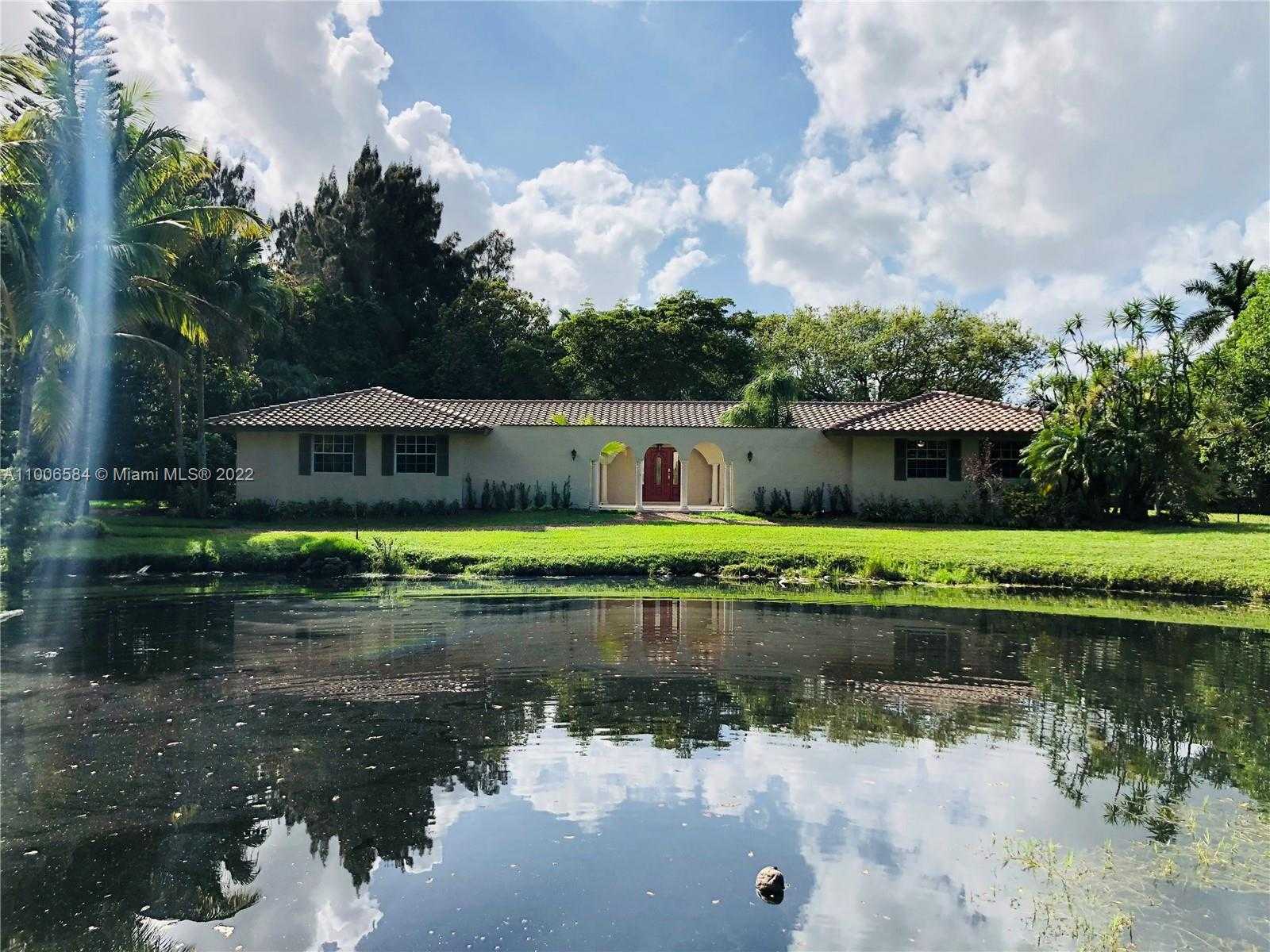 Small Image of 4181 SOUTH WEST 103RD AVE, Davie Number 2
