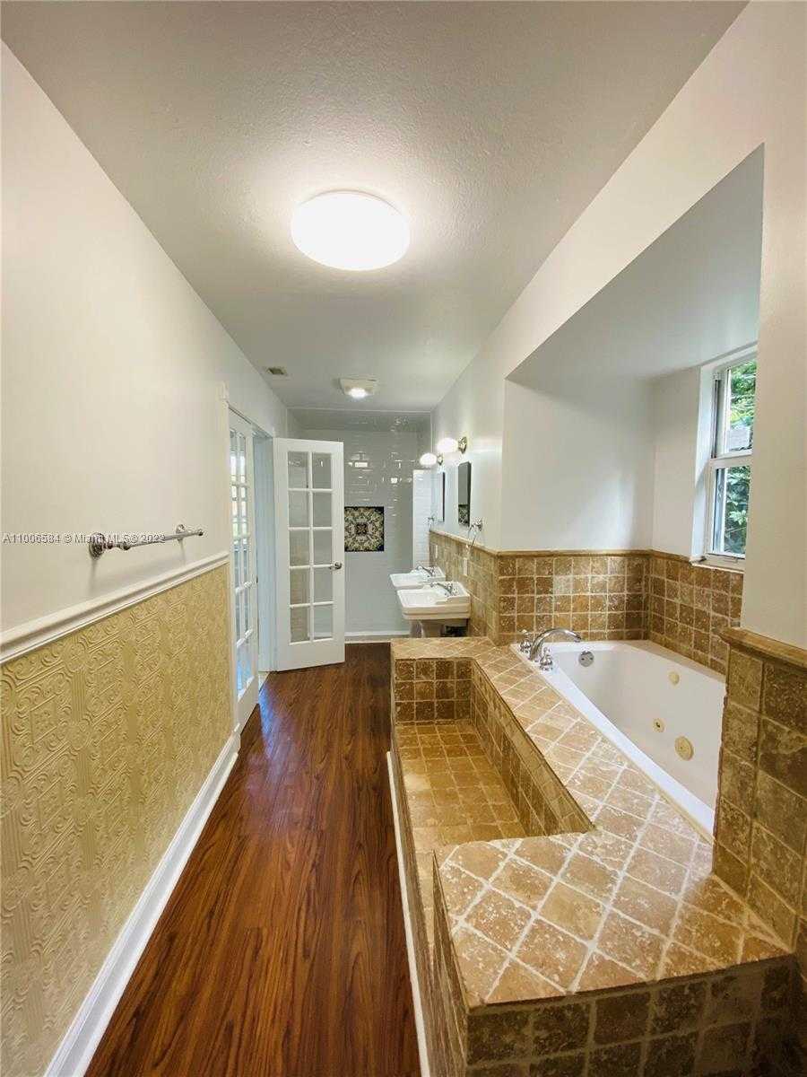 Small Image of 4181 SOUTH WEST 103RD AVE, Davie Number 26