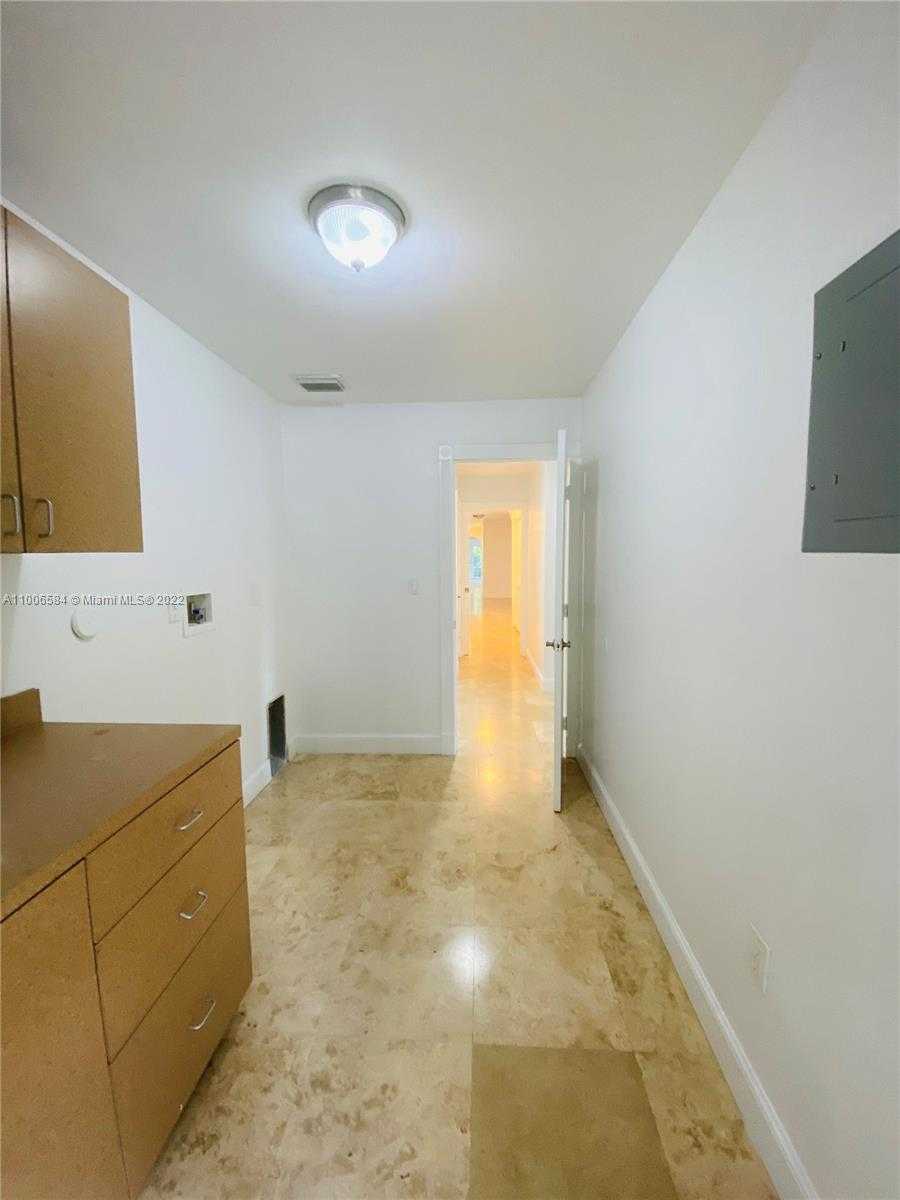 Small Image of 4181 SOUTH WEST 103RD AVE, Davie Number 27