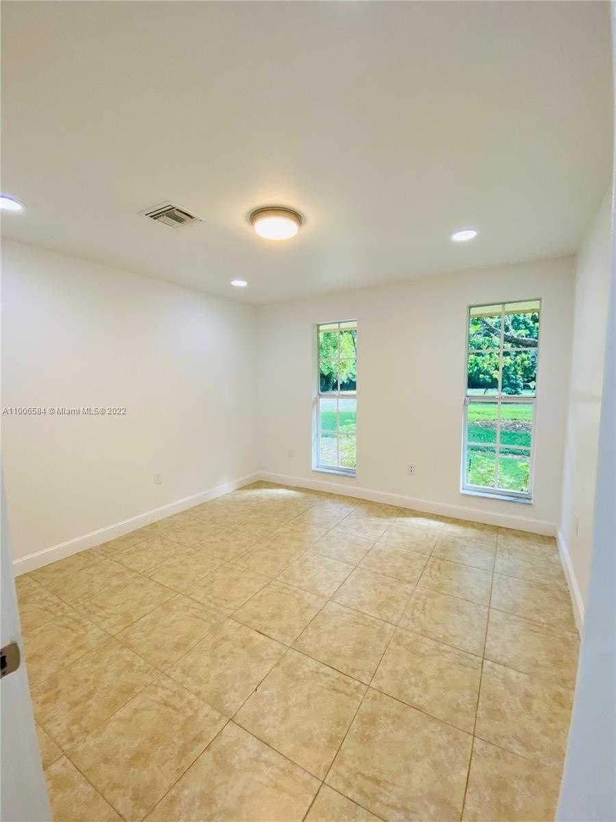 Small Image of 4181 SOUTH WEST 103RD AVE, Davie Number 31