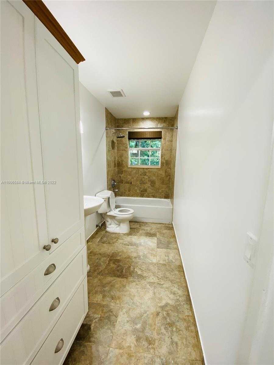 Small Image of 4181 SOUTH WEST 103RD AVE, Davie Number 34