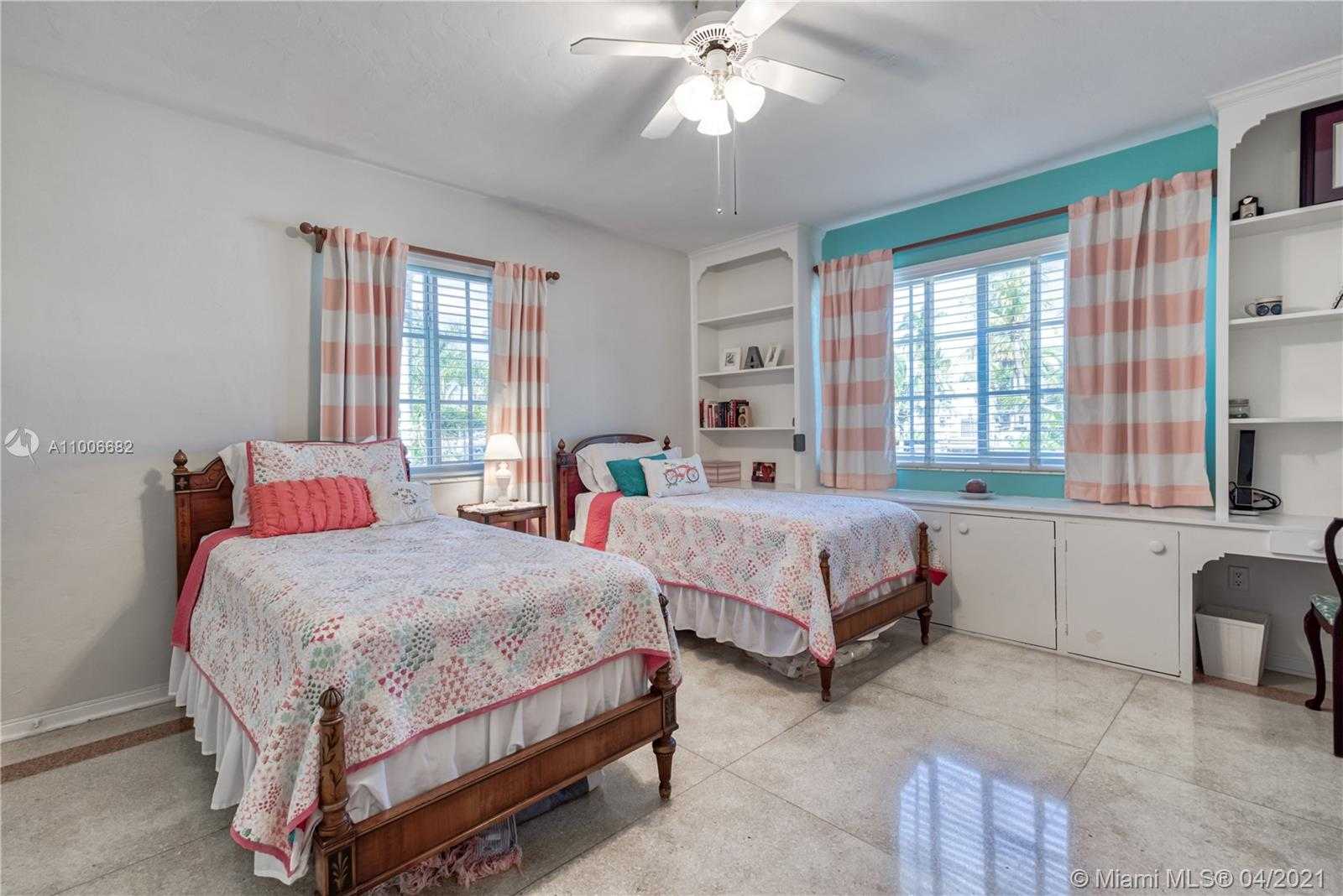 Small Image of 1124 NORTH EAST 89TH ST, Miami Number 14
