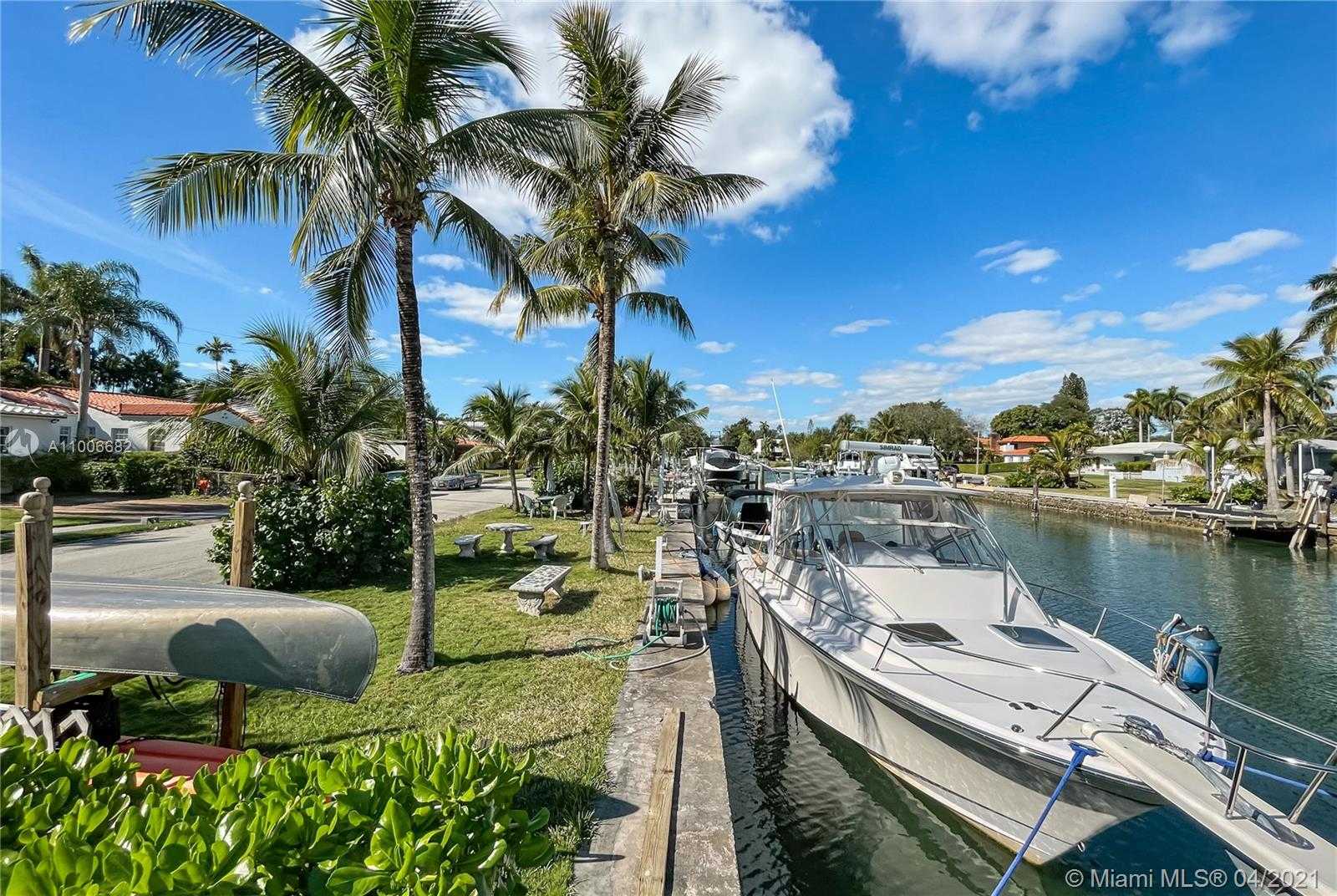Small Image of 1124 NORTH EAST 89TH ST, Miami Number 19