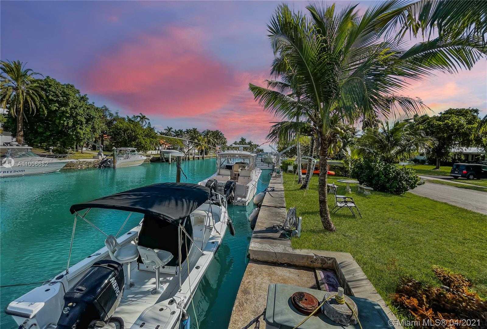 Small Image of 1124 NORTH EAST 89TH ST, Miami Number 2