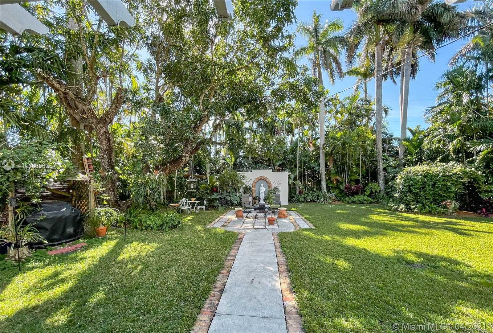 Small Image of 1124 NORTH EAST 89TH ST, Miami Number 22
