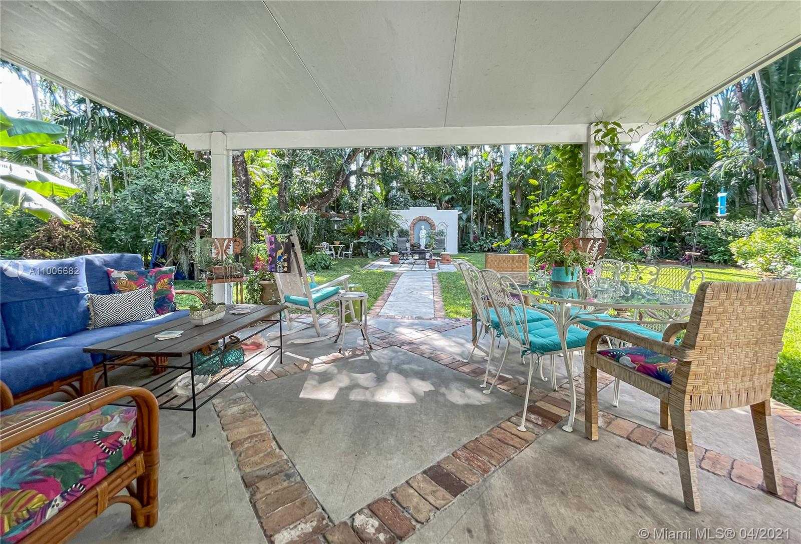 Small Image of 1124 NORTH EAST 89TH ST, Miami Number 25