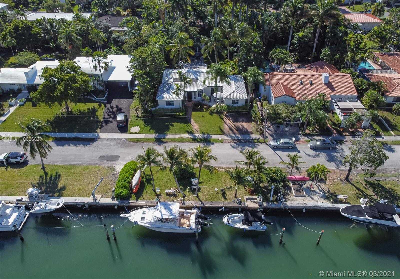 Small Image of 1124 NORTH EAST 89TH ST, Miami Number 30