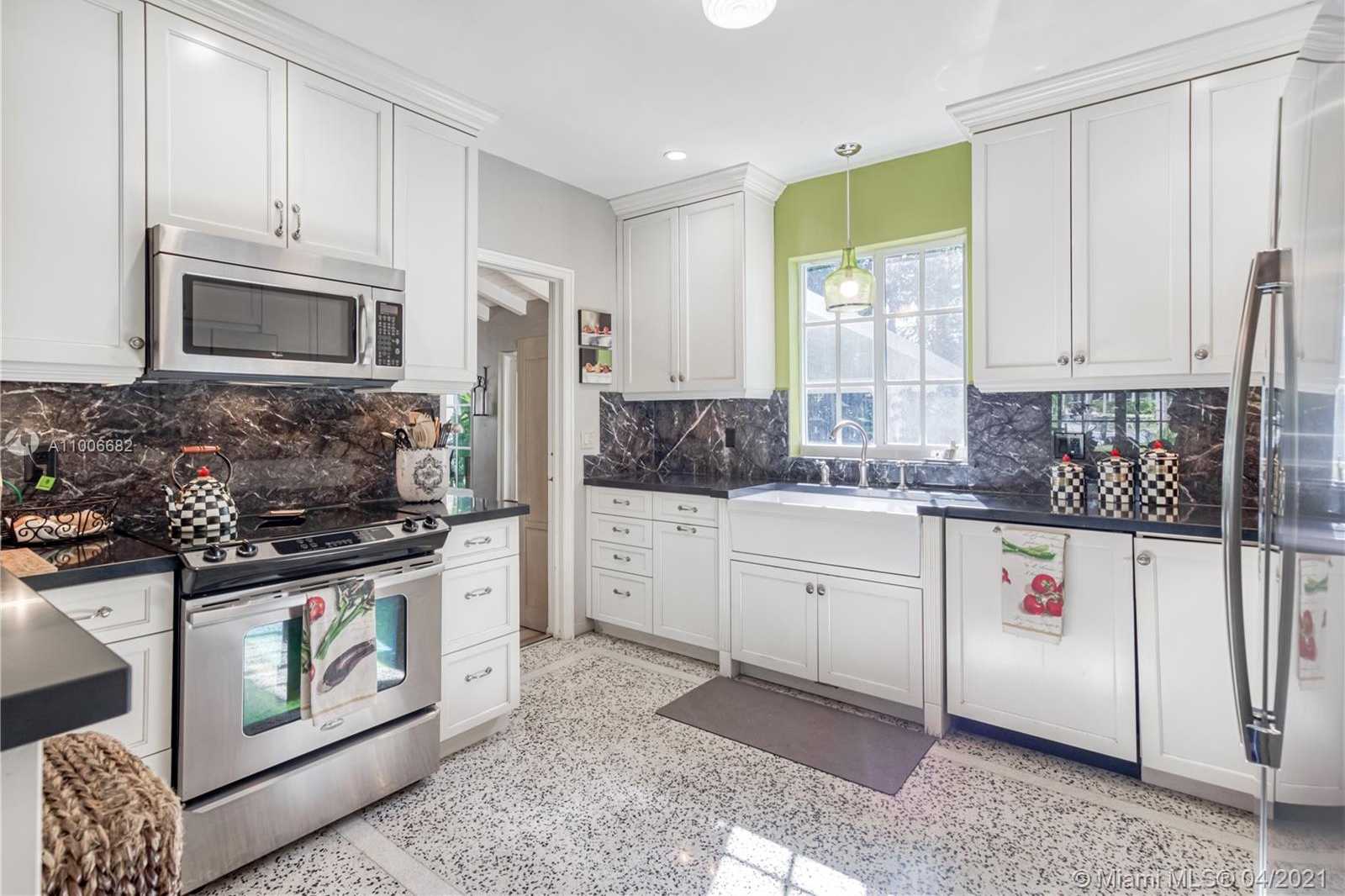 Small Image of 1124 NORTH EAST 89TH ST, Miami Number 9
