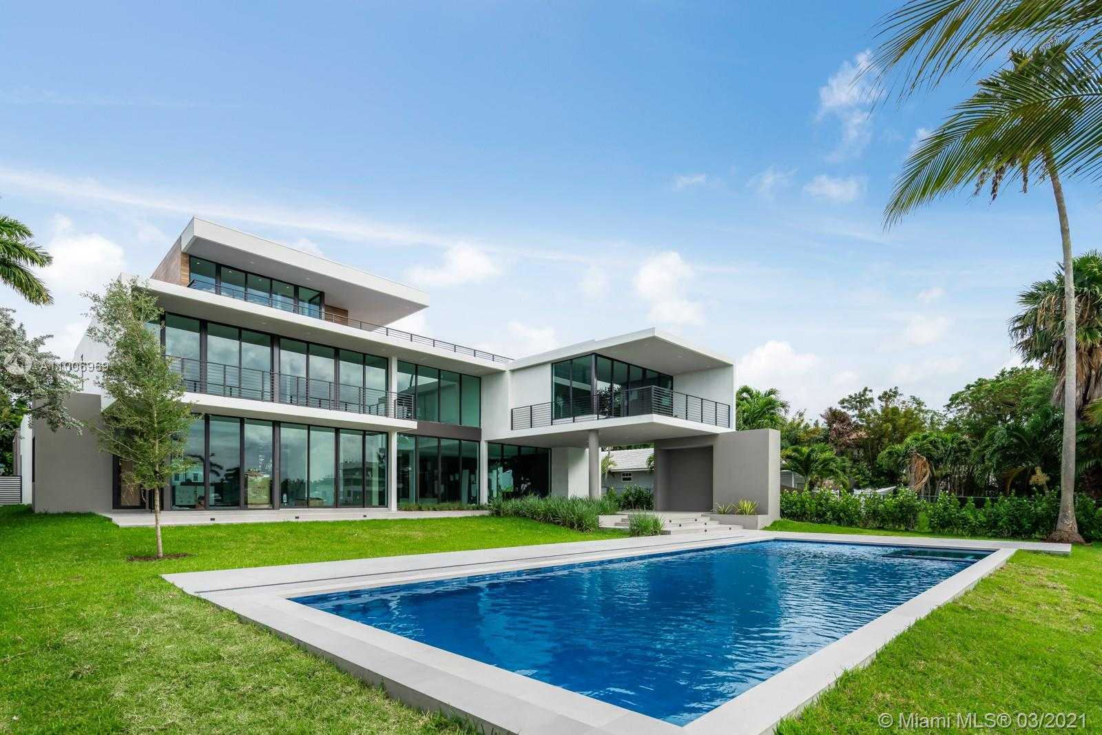 Small Image of 1529 MIDDLE RIVER DR, Fort Lauderdale Number 2