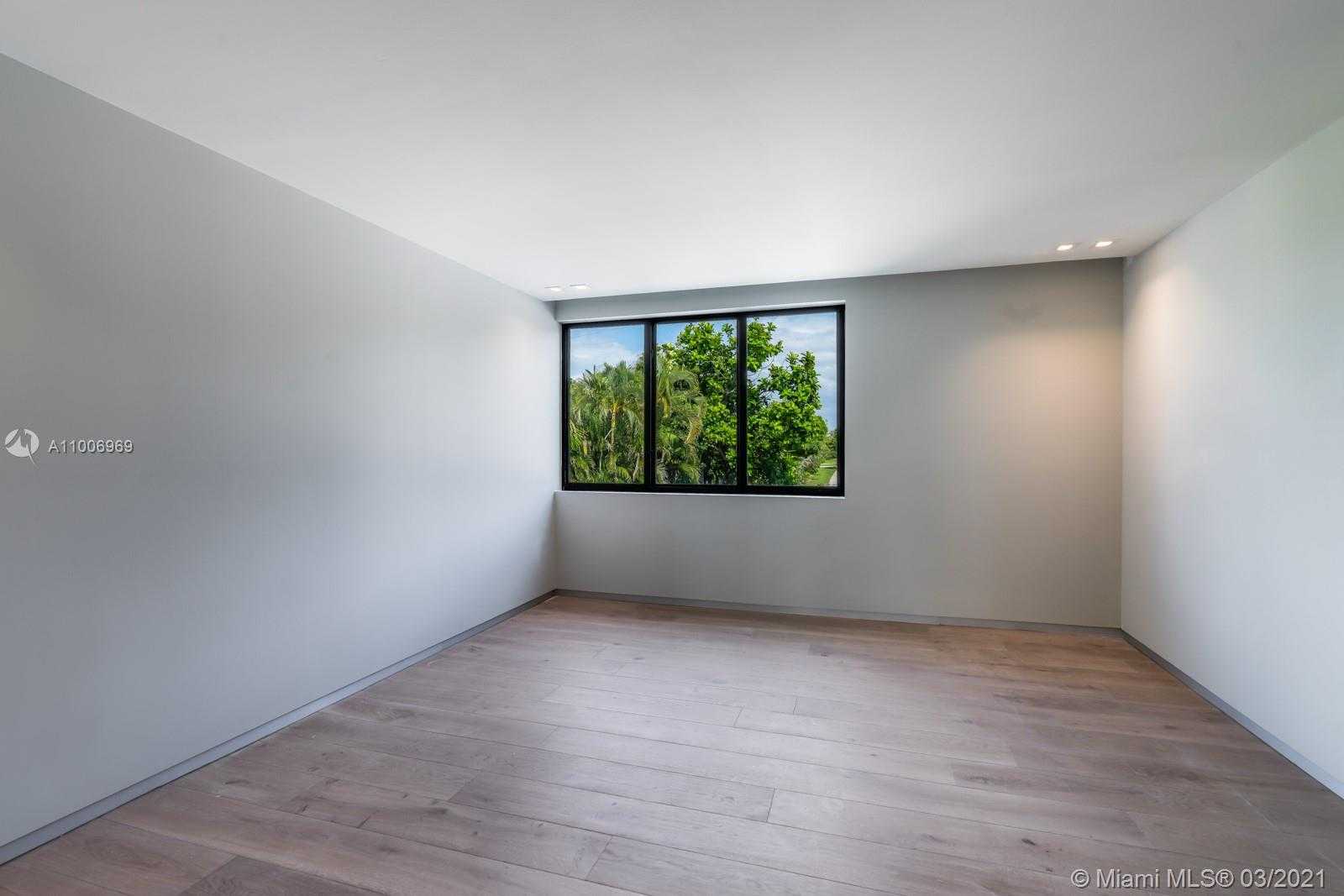 Small Image of 1529 MIDDLE RIVER DR, Fort Lauderdale Number 26