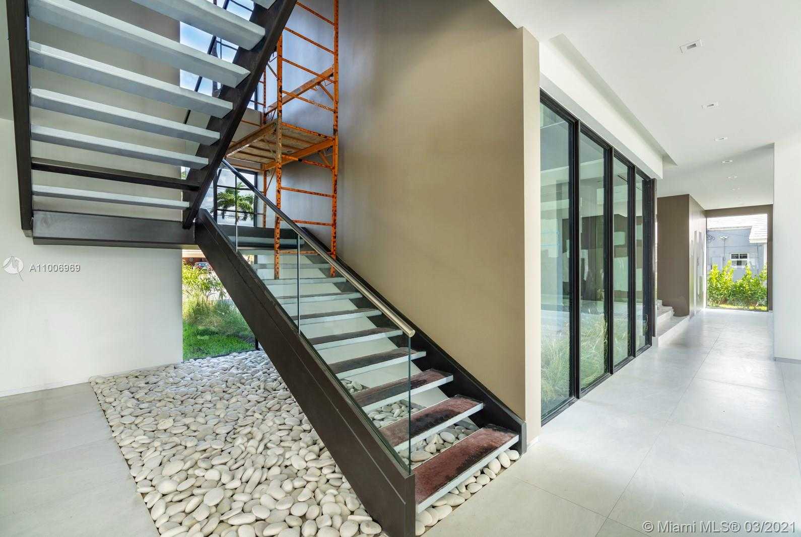 Small Image of 1529 MIDDLE RIVER DR, Fort Lauderdale Number 32