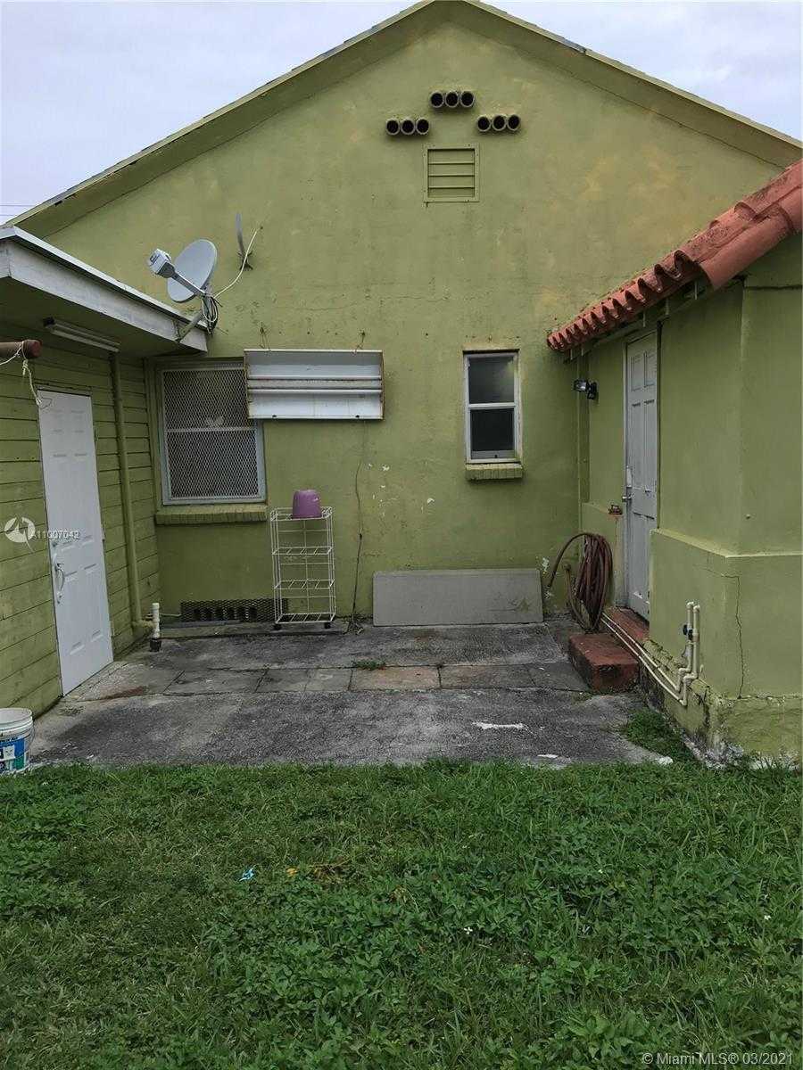Small Image of 1942 SOUTH WEST 7TH STREET, Miami Number 13