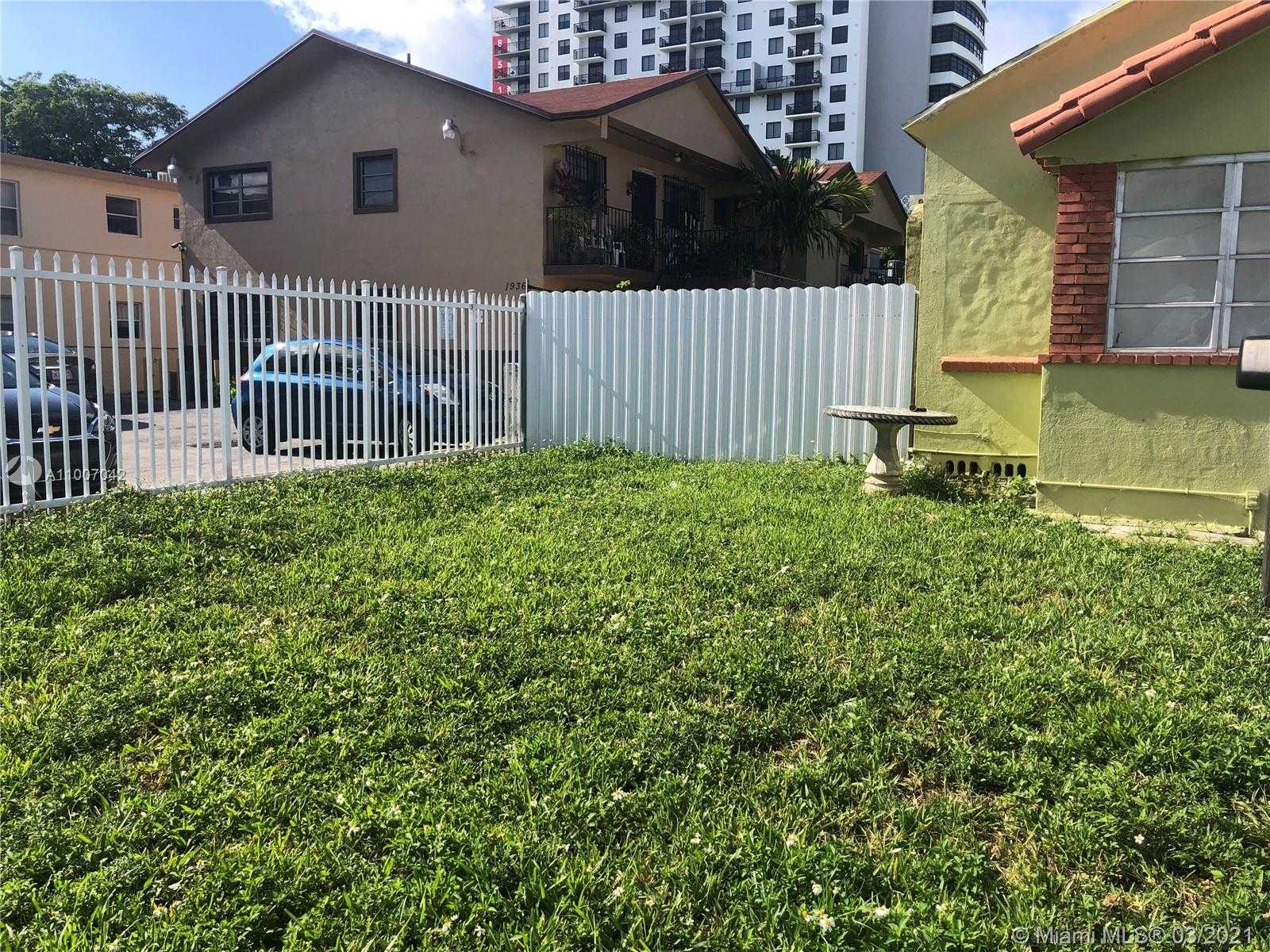 Small Image of 1942 SOUTH WEST 7TH STREET, Miami Number 4