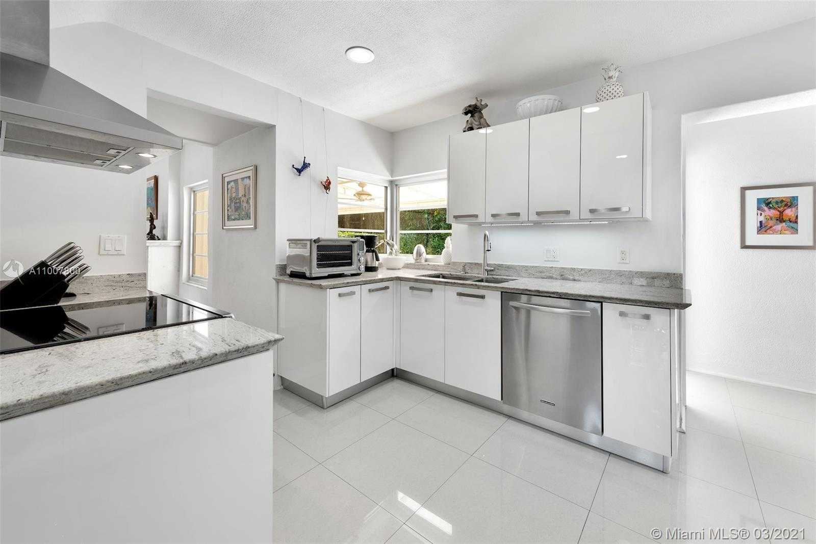Small Image of 600 NORTH EAST 55TH TER, Miami Number 10