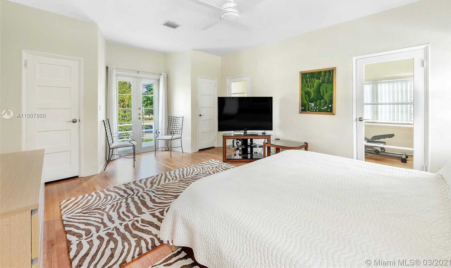 Small Image of 600 NORTH EAST 55TH TER, Miami Number 16