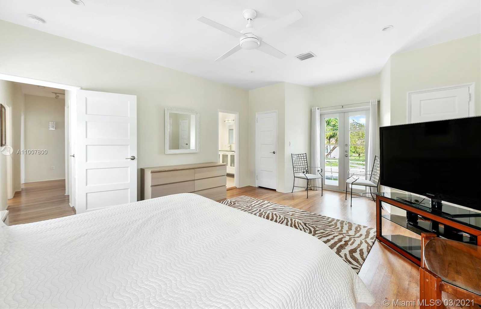 Small Image of 600 NORTH EAST 55TH TER, Miami Number 17