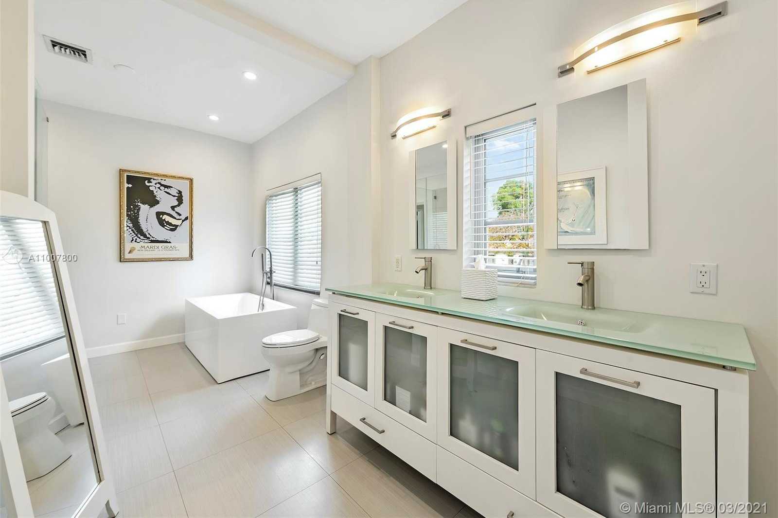Small Image of 600 NORTH EAST 55TH TER, Miami Number 23