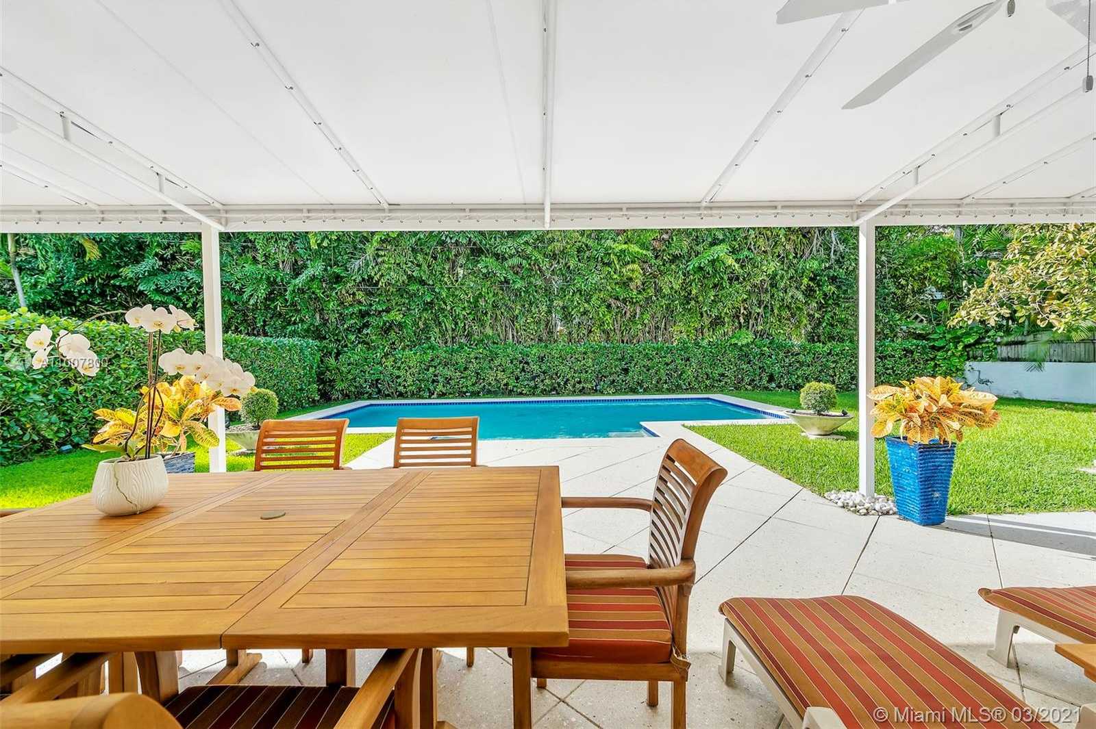 Small Image of 600 NORTH EAST 55TH TER, Miami Number 33