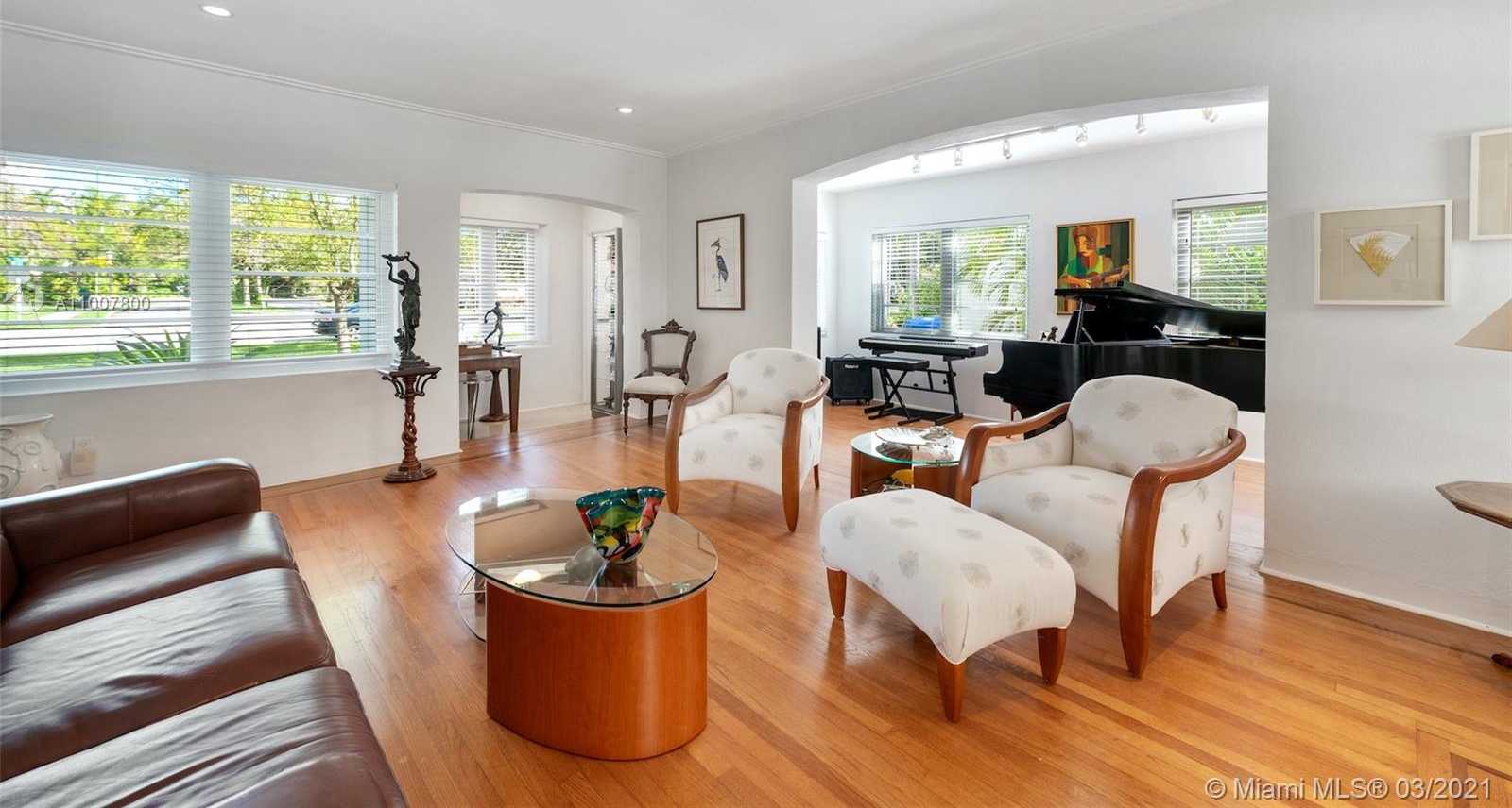 Small Image of 600 NORTH EAST 55TH TER, Miami Number 9