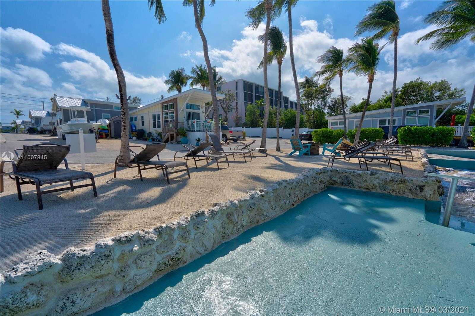 Small Image of 97680 OVERSEAS HIGHWAY, Key Largo Number 22