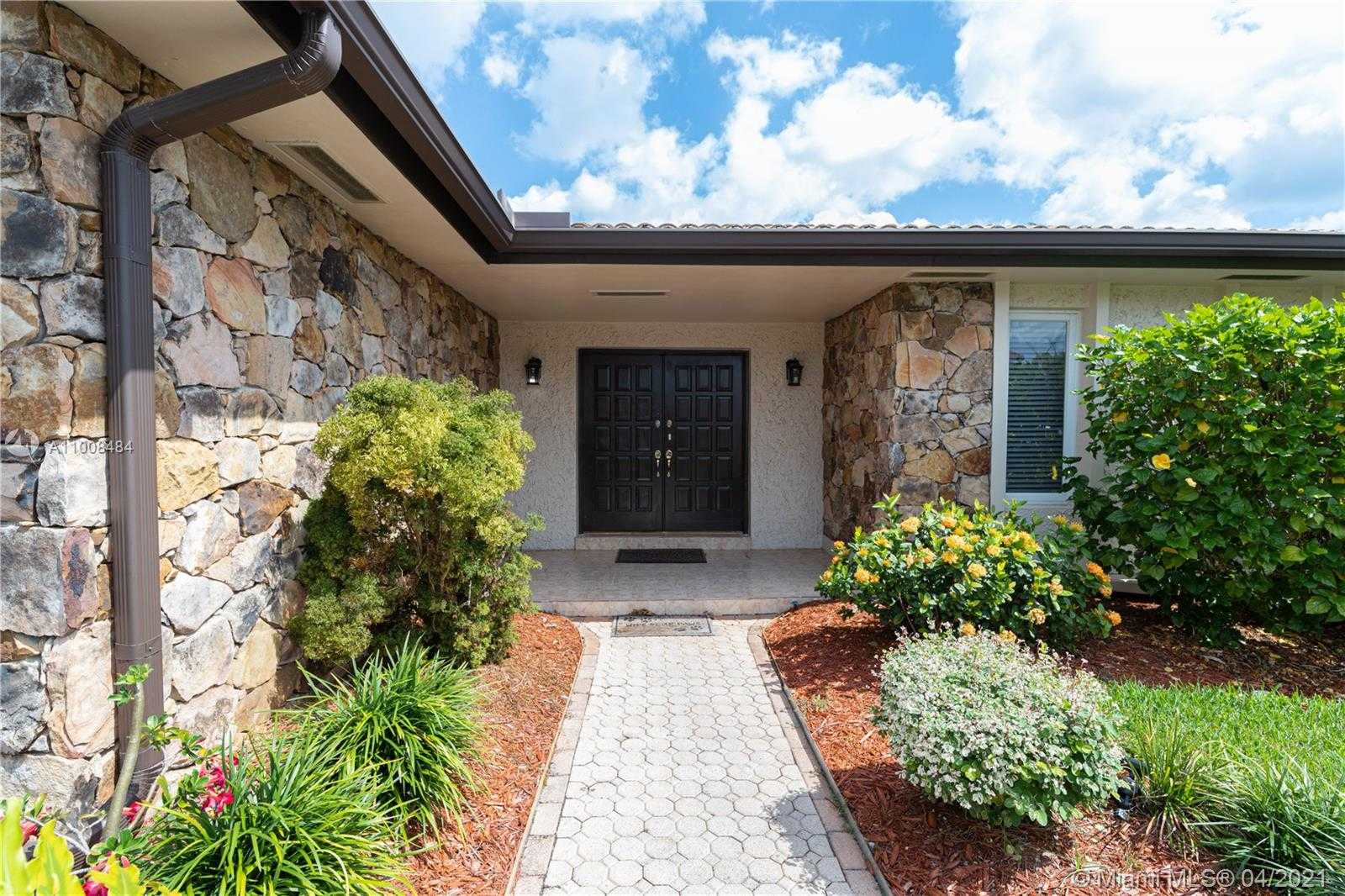 Small Image of 16433 NORTH EAST 33RD AVE, North Miami Beach Number 15