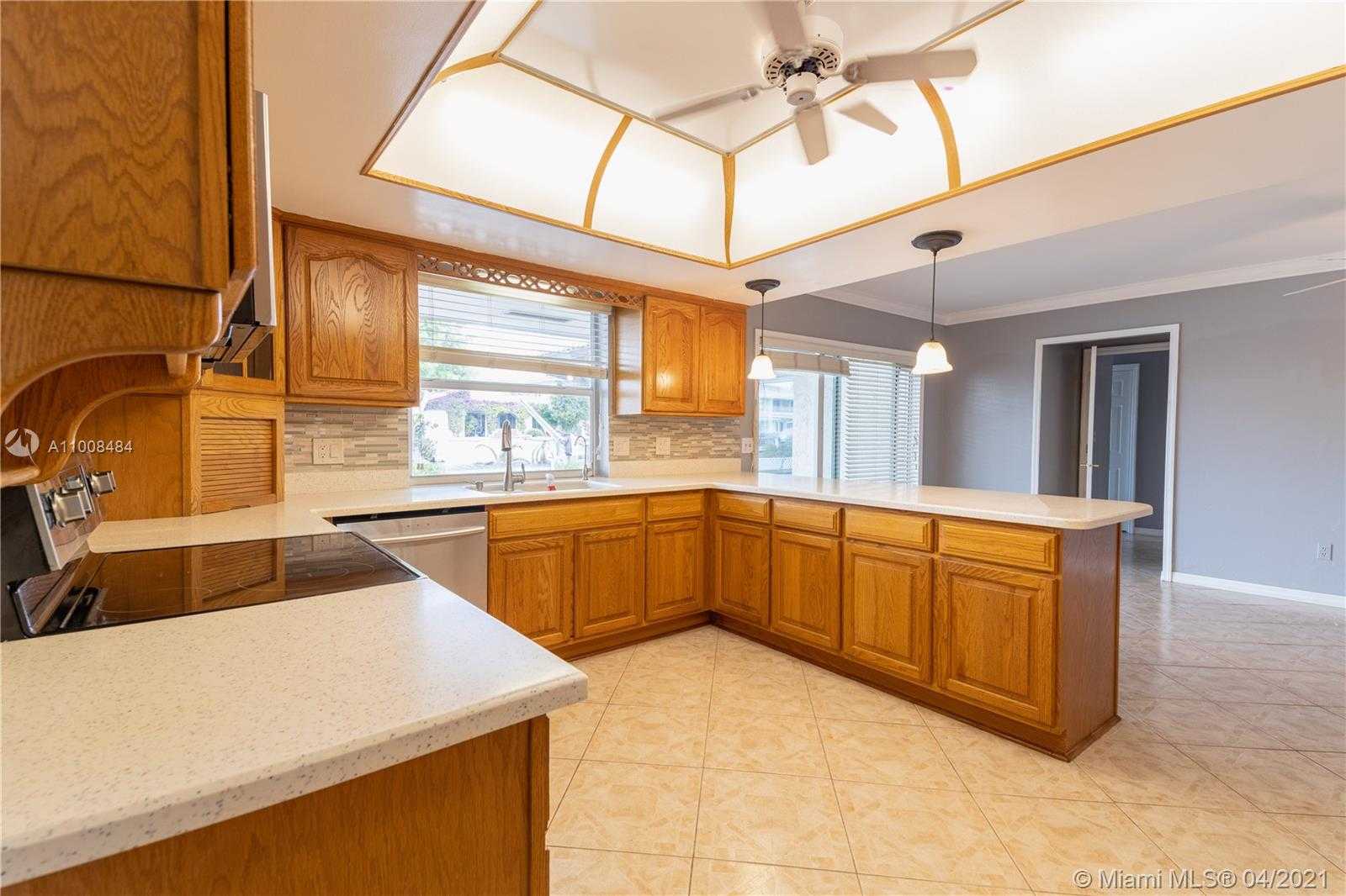 Small Image of 16433 NORTH EAST 33RD AVE, North Miami Beach Number 23