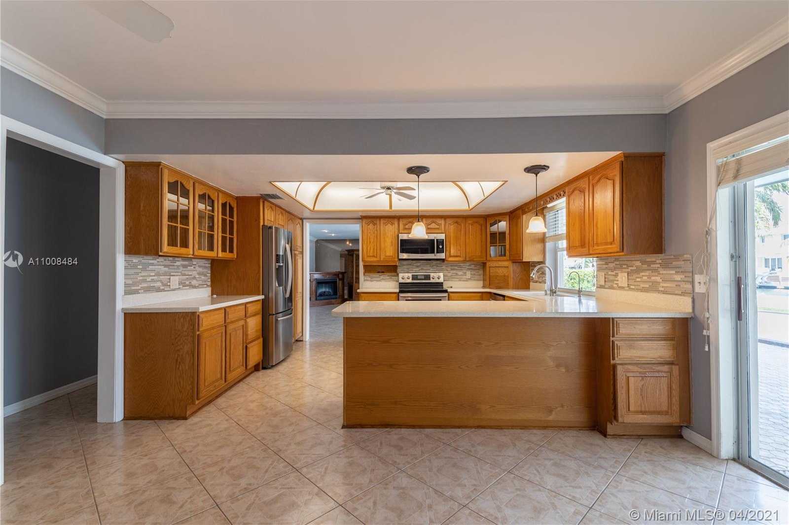 Small Image of 16433 NORTH EAST 33RD AVE, North Miami Beach Number 25