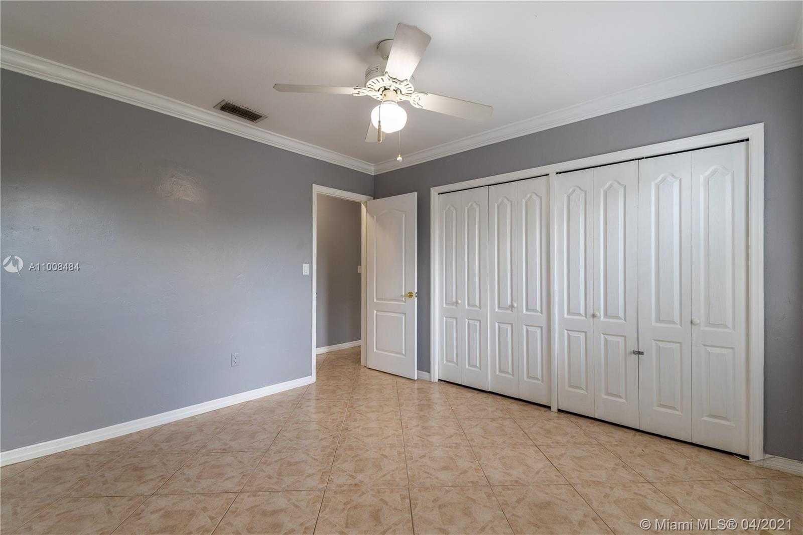 Small Image of 16433 NORTH EAST 33RD AVE, North Miami Beach Number 30