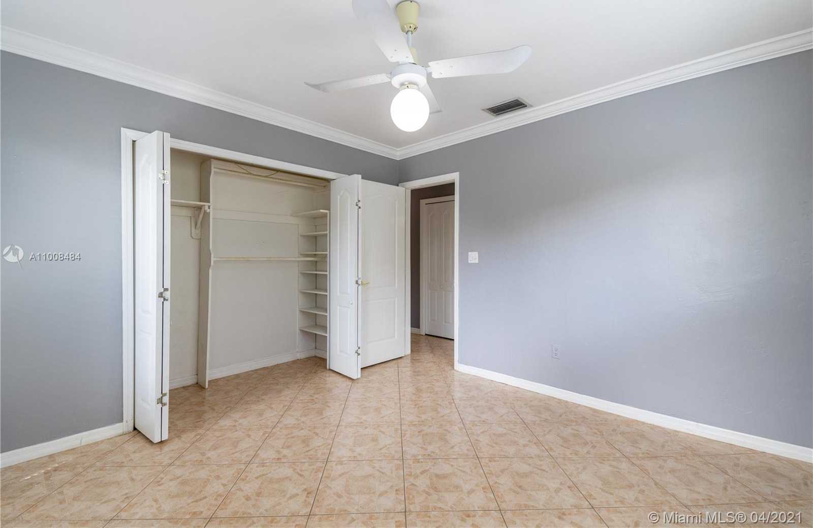 Small Image of 16433 NORTH EAST 33RD AVE, North Miami Beach Number 34