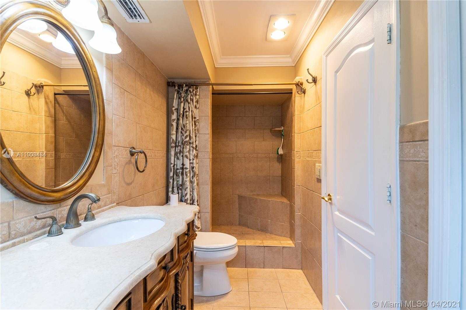 Small Image of 16433 NORTH EAST 33RD AVE, North Miami Beach Number 39