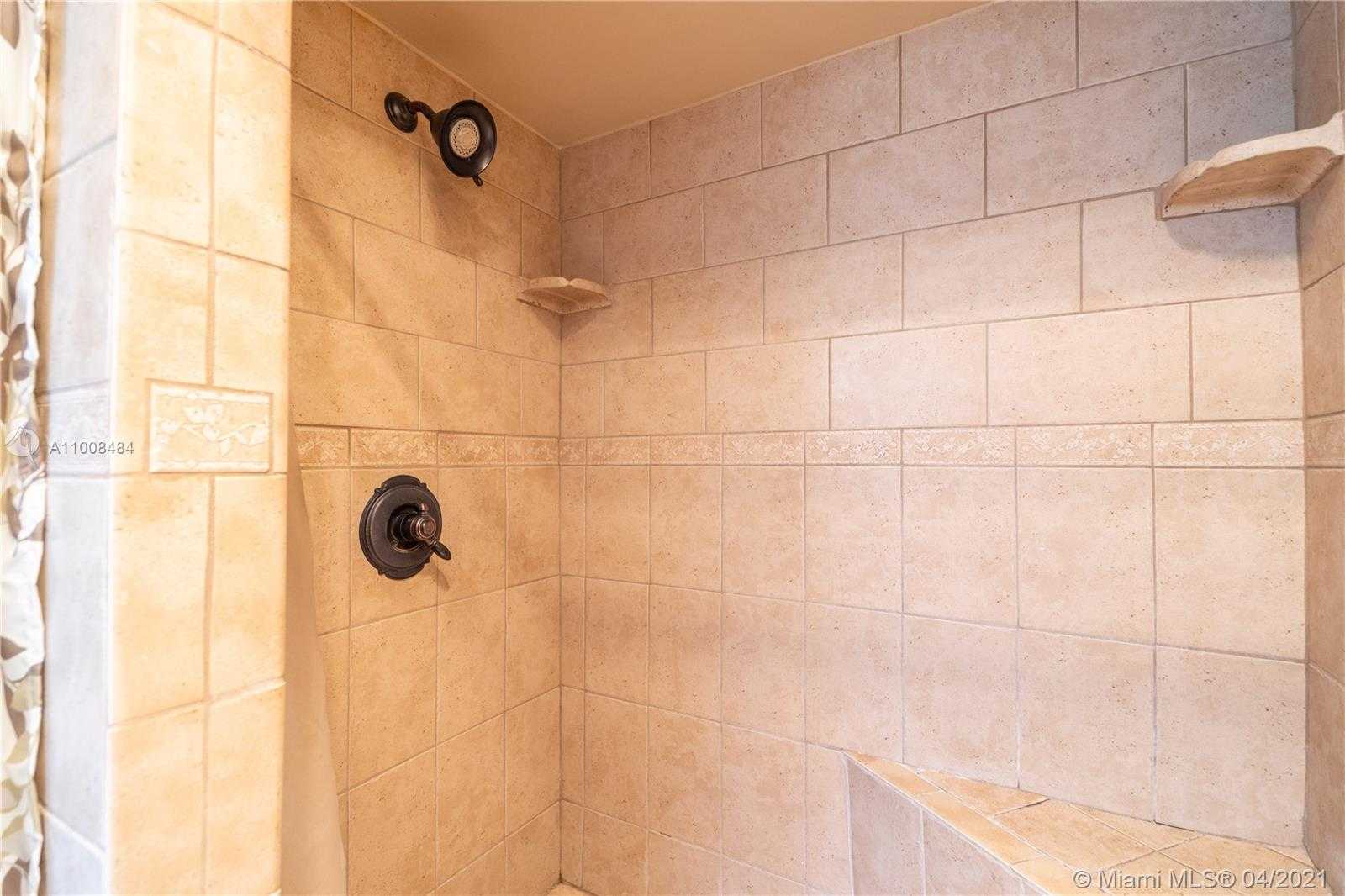 Small Image of 16433 NORTH EAST 33RD AVE, North Miami Beach Number 40