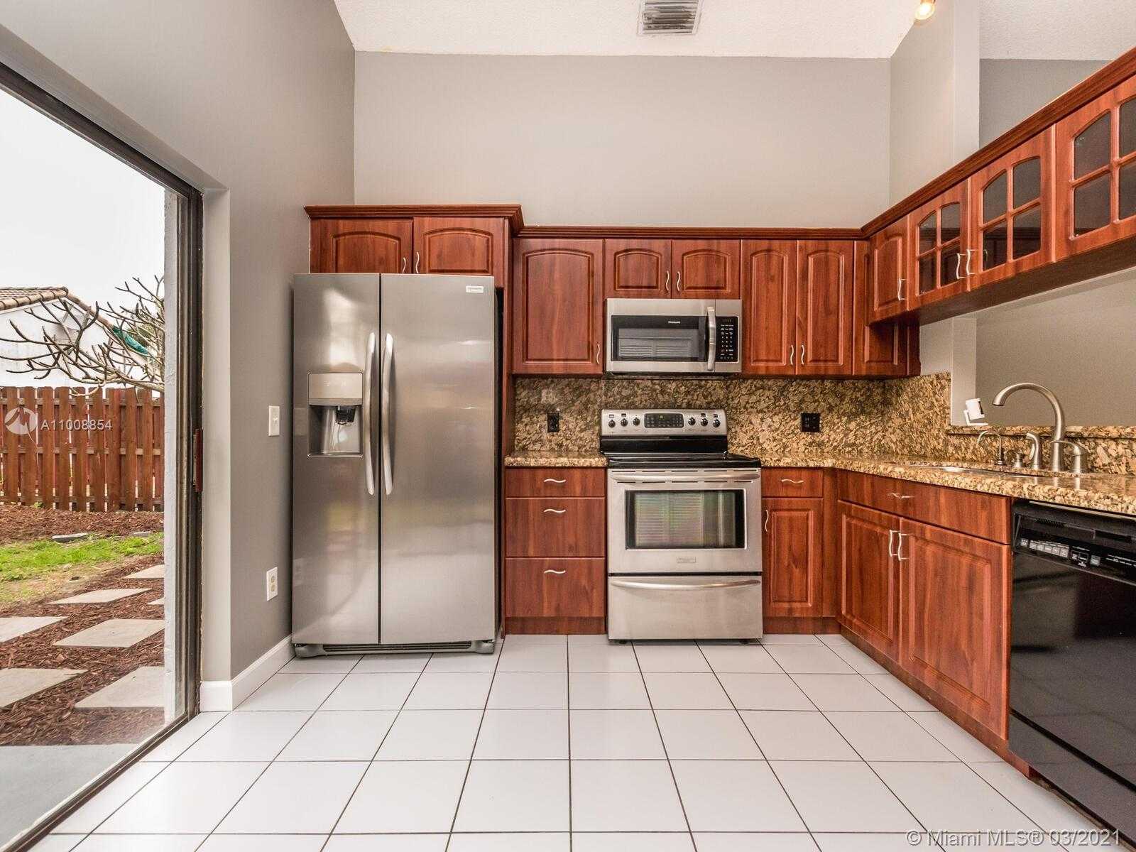 Small Image of 15011 DURHAM LN, Davie Number 10