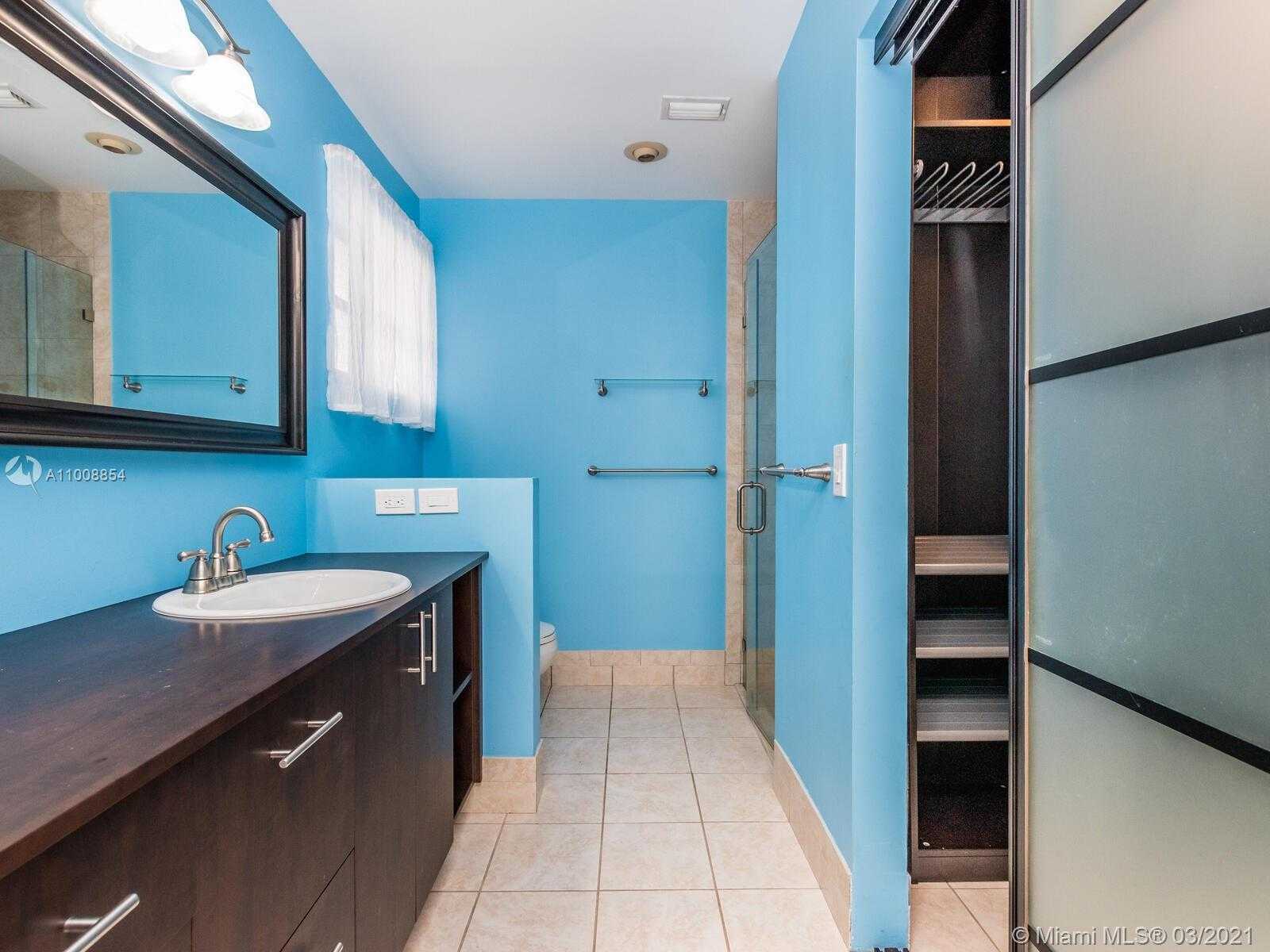 Small Image of 15011 DURHAM LN, Davie Number 17