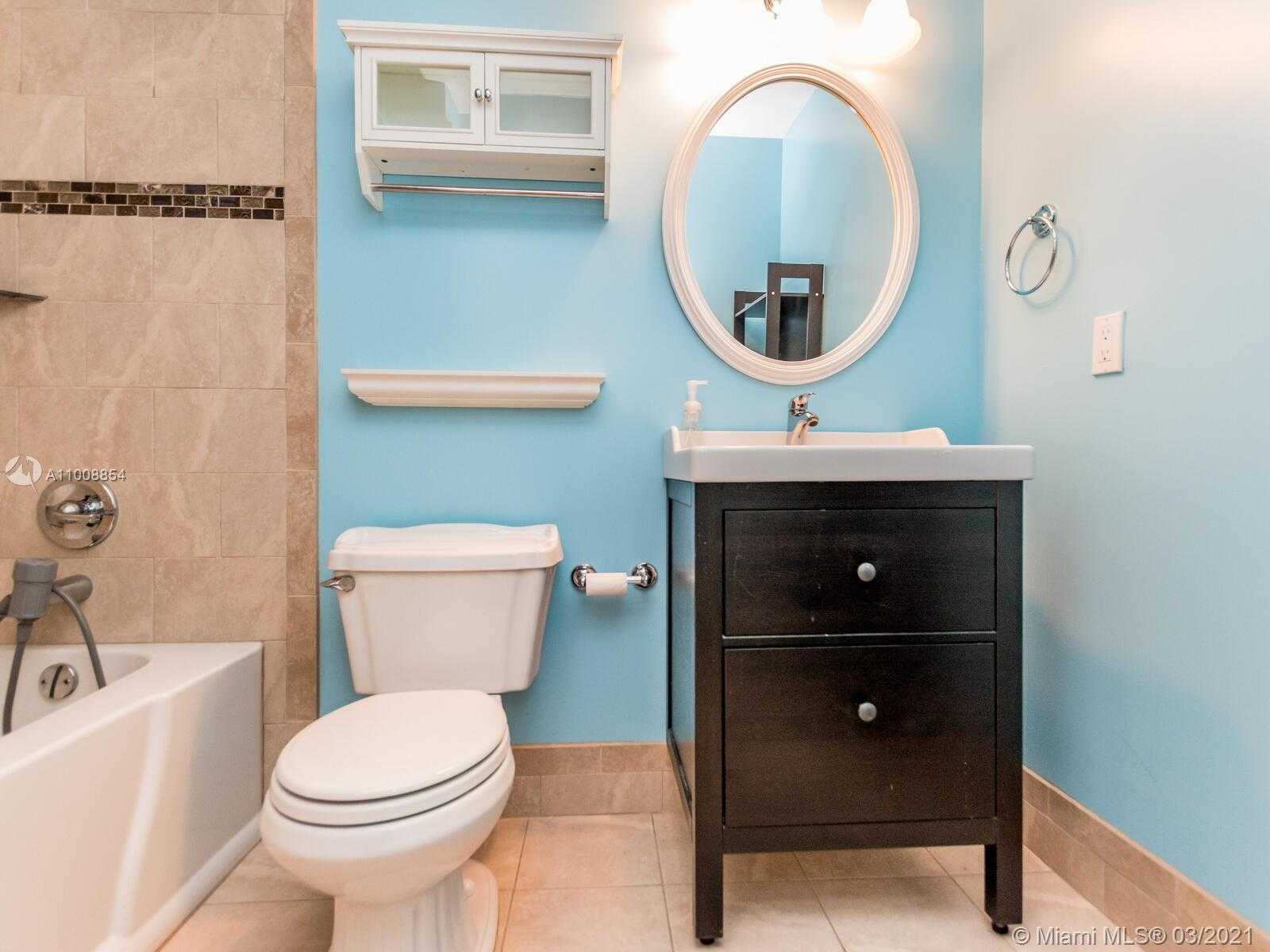 Small Image of 15011 DURHAM LN, Davie Number 23