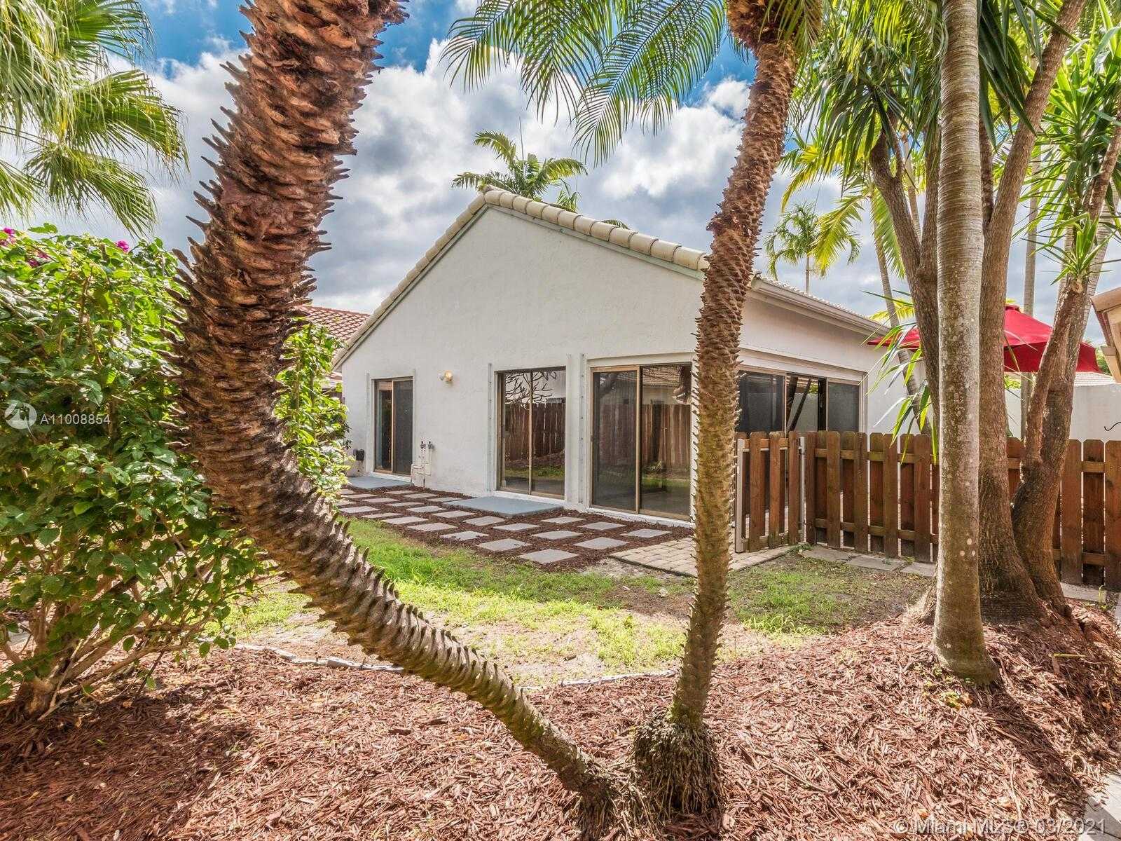 Small Image of 15011 DURHAM LN, Davie Number 28