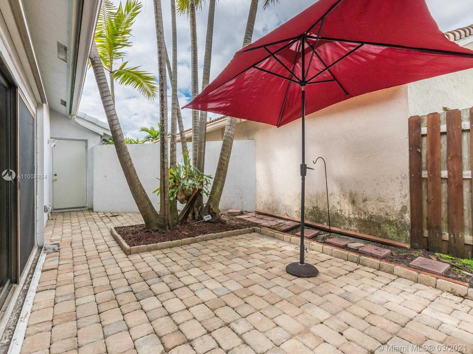 Small Image of 15011 DURHAM LN, Davie Number 32