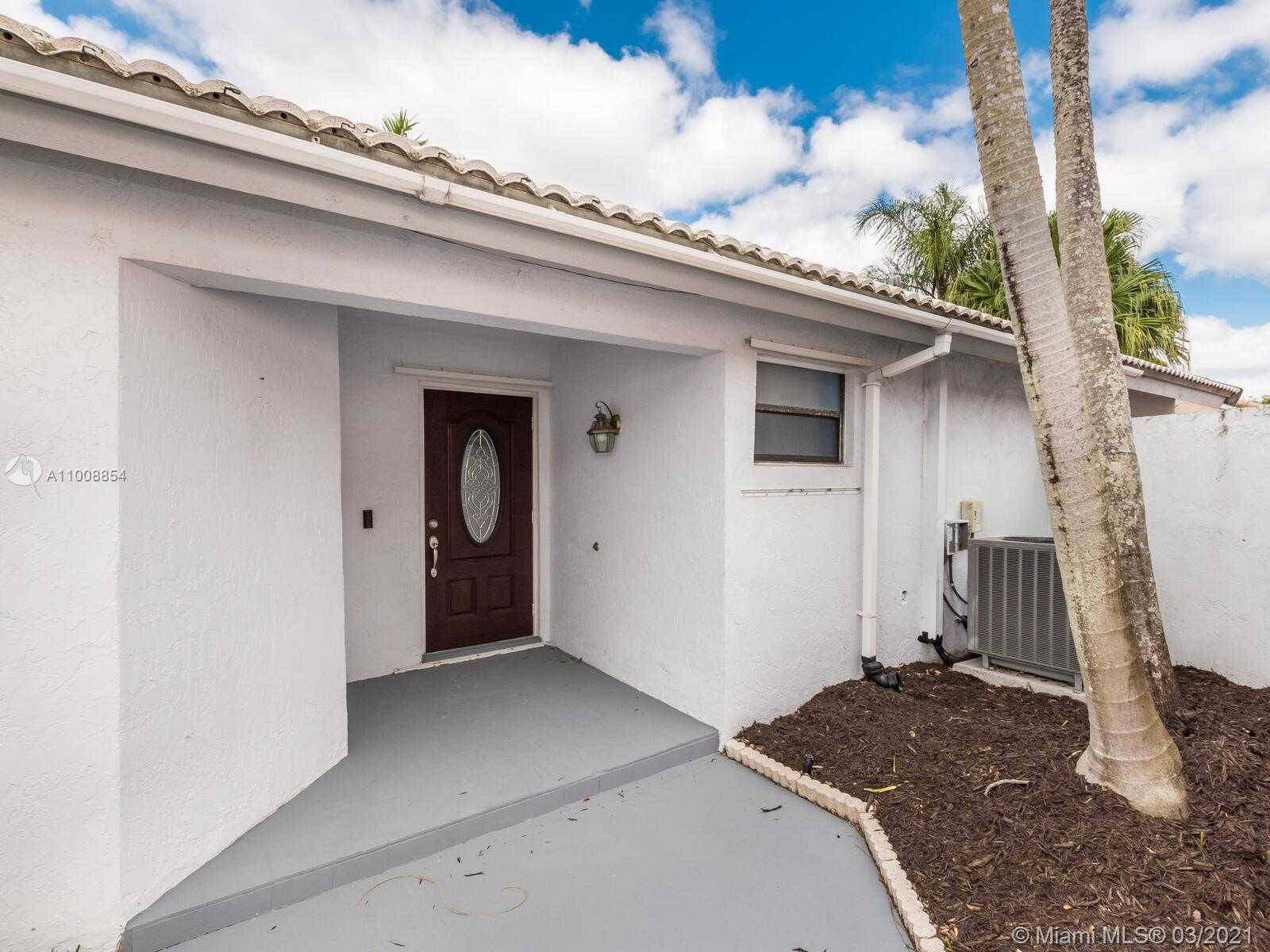 Small Image of 15011 DURHAM LN, Davie Number 4