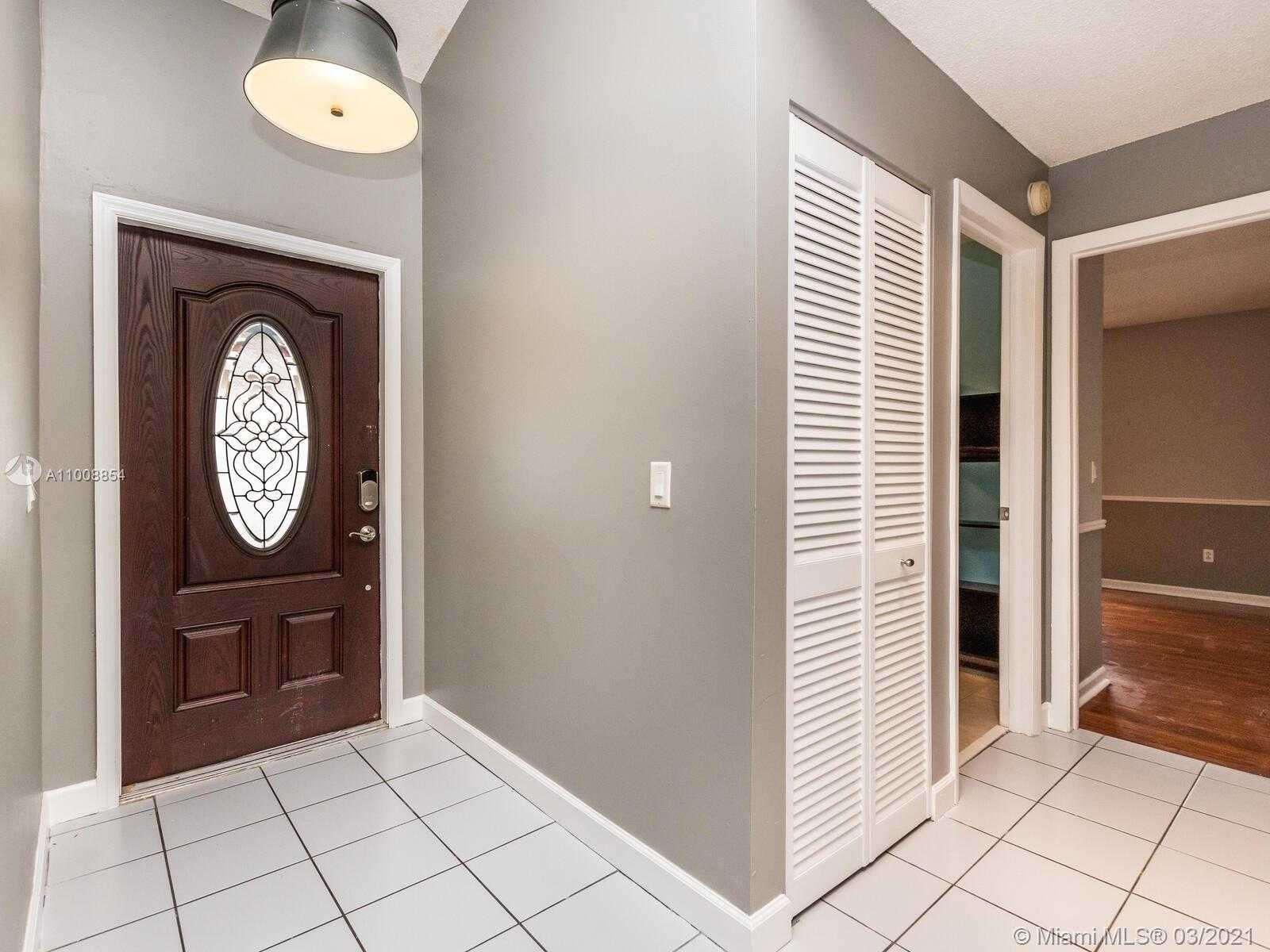 Small Image of 15011 DURHAM LN, Davie Number 5