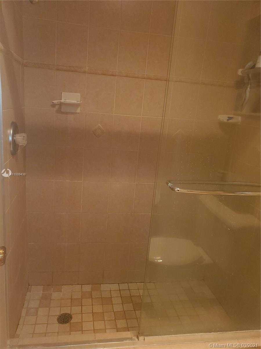 Small Image of 2030 SOUTH WEST 16TH PL, Deerfield Beach Number 15
