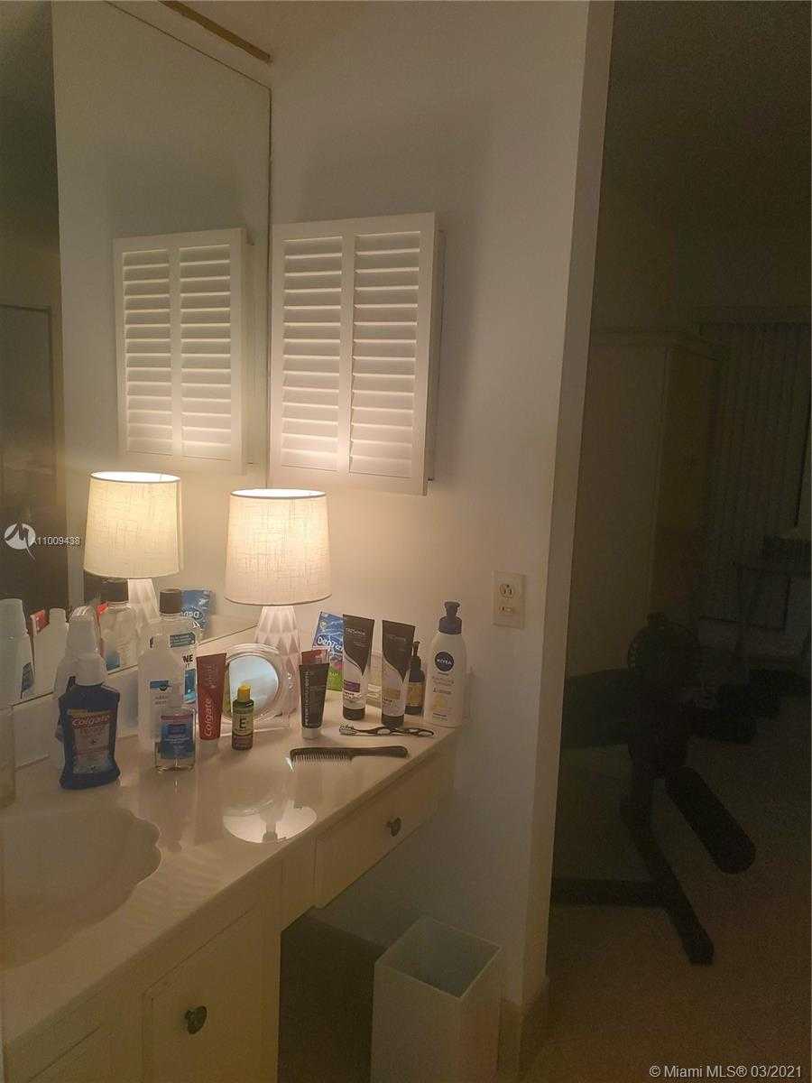 Small Image of 2030 SOUTH WEST 16TH PL, Deerfield Beach Number 16