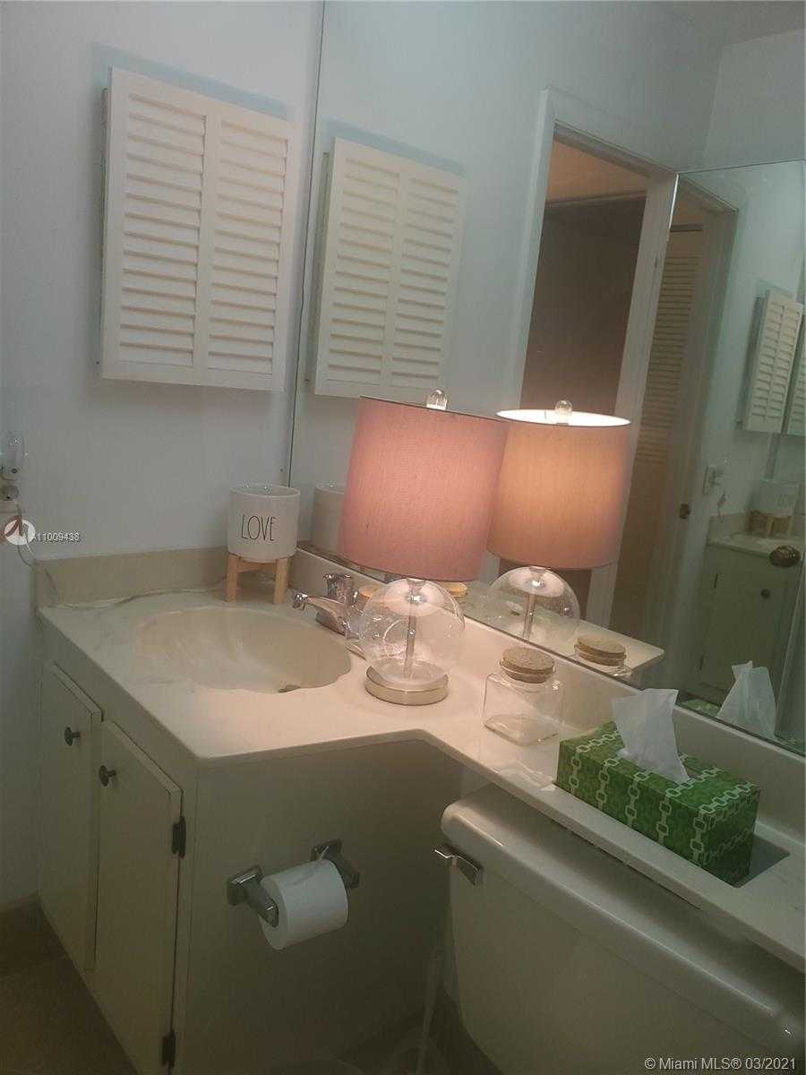 Small Image of 2030 SOUTH WEST 16TH PL, Deerfield Beach Number 22