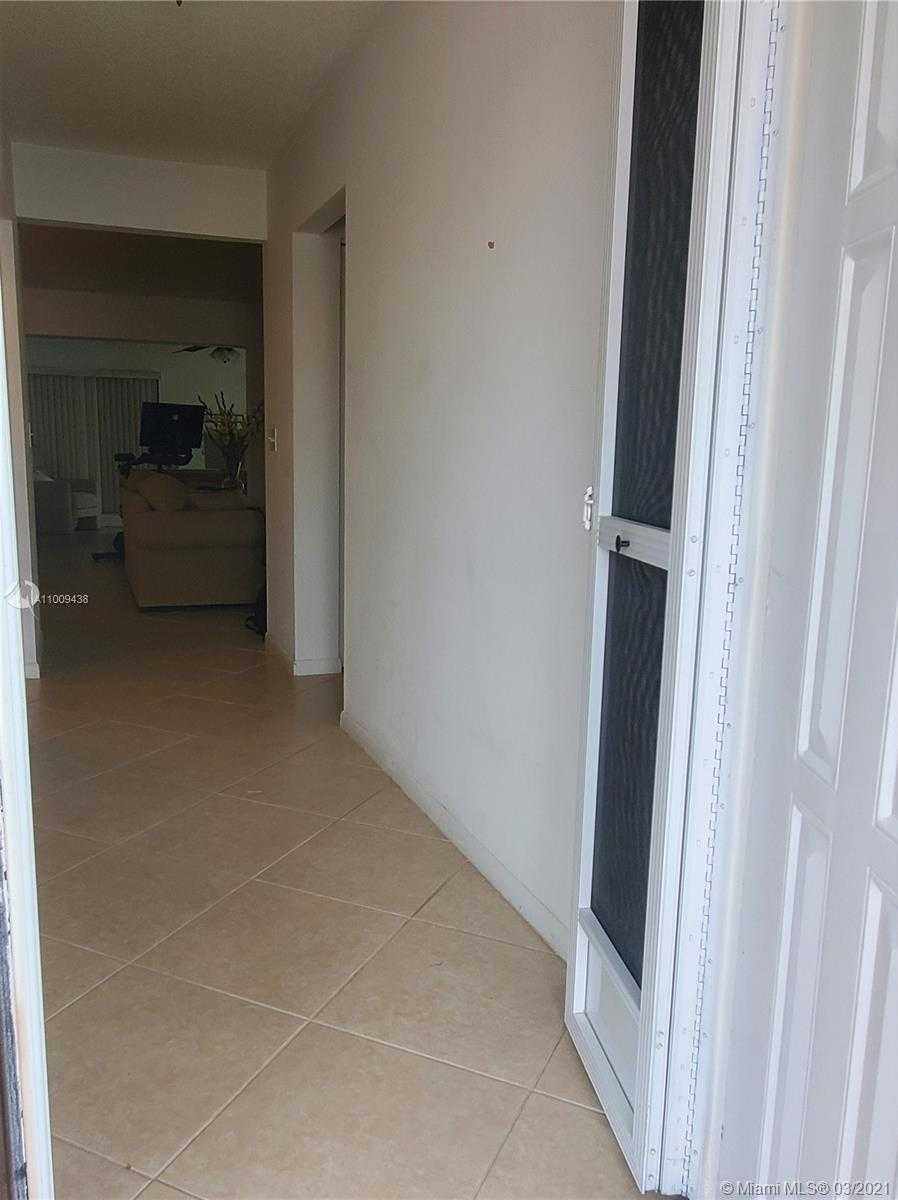 Small Image of 2030 SOUTH WEST 16TH PL, Deerfield Beach Number 4